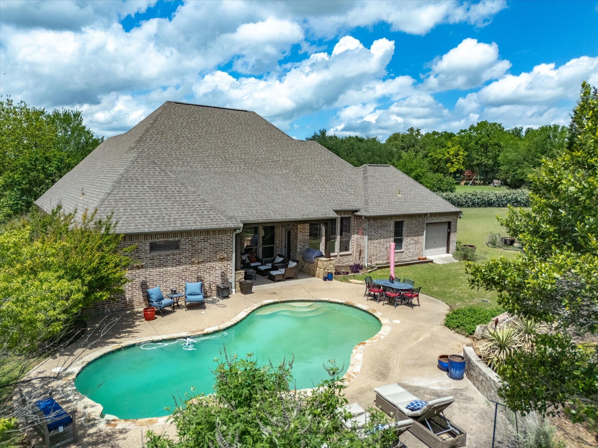 1417 Saratoga Lane