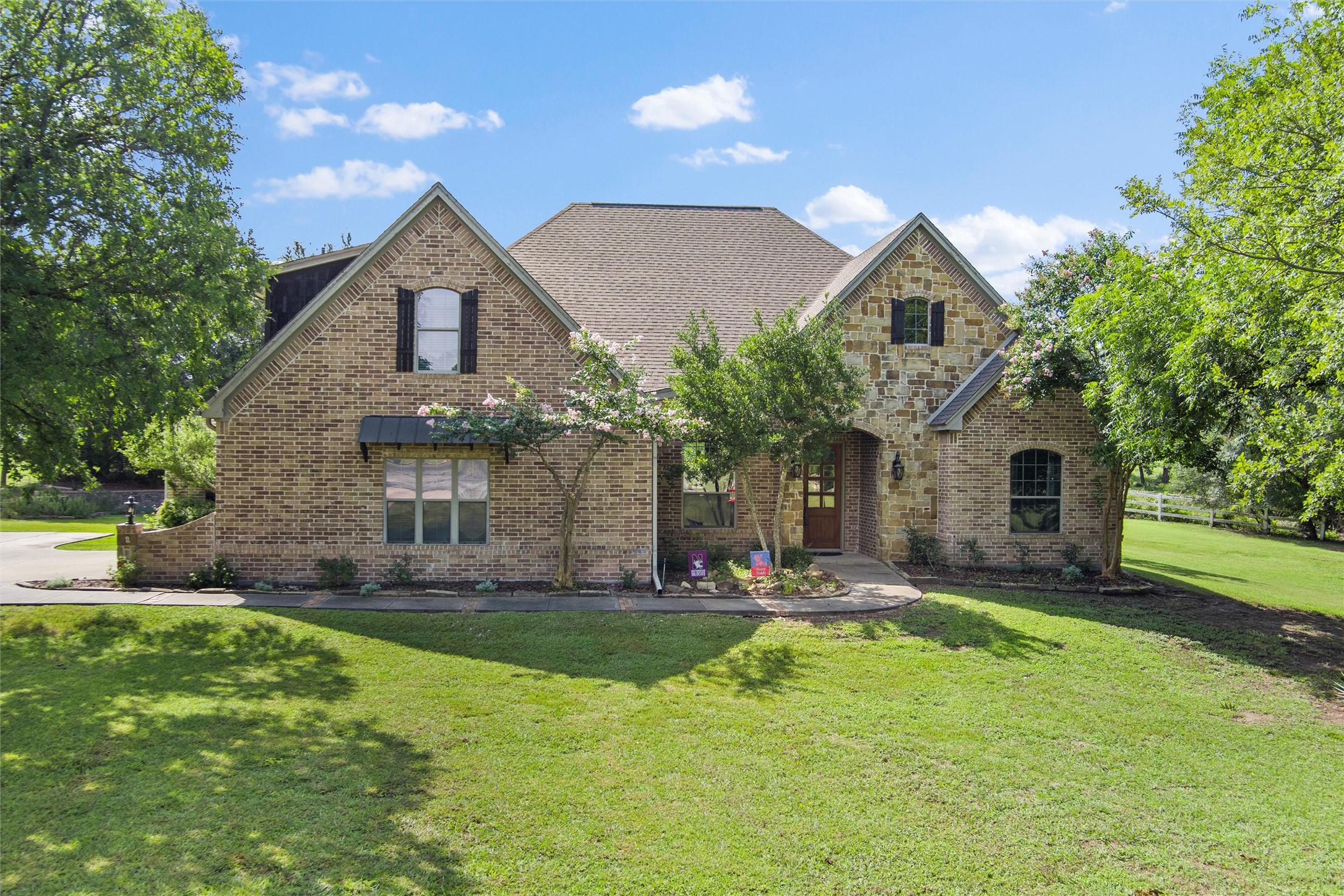 1417 Saratoga Lane