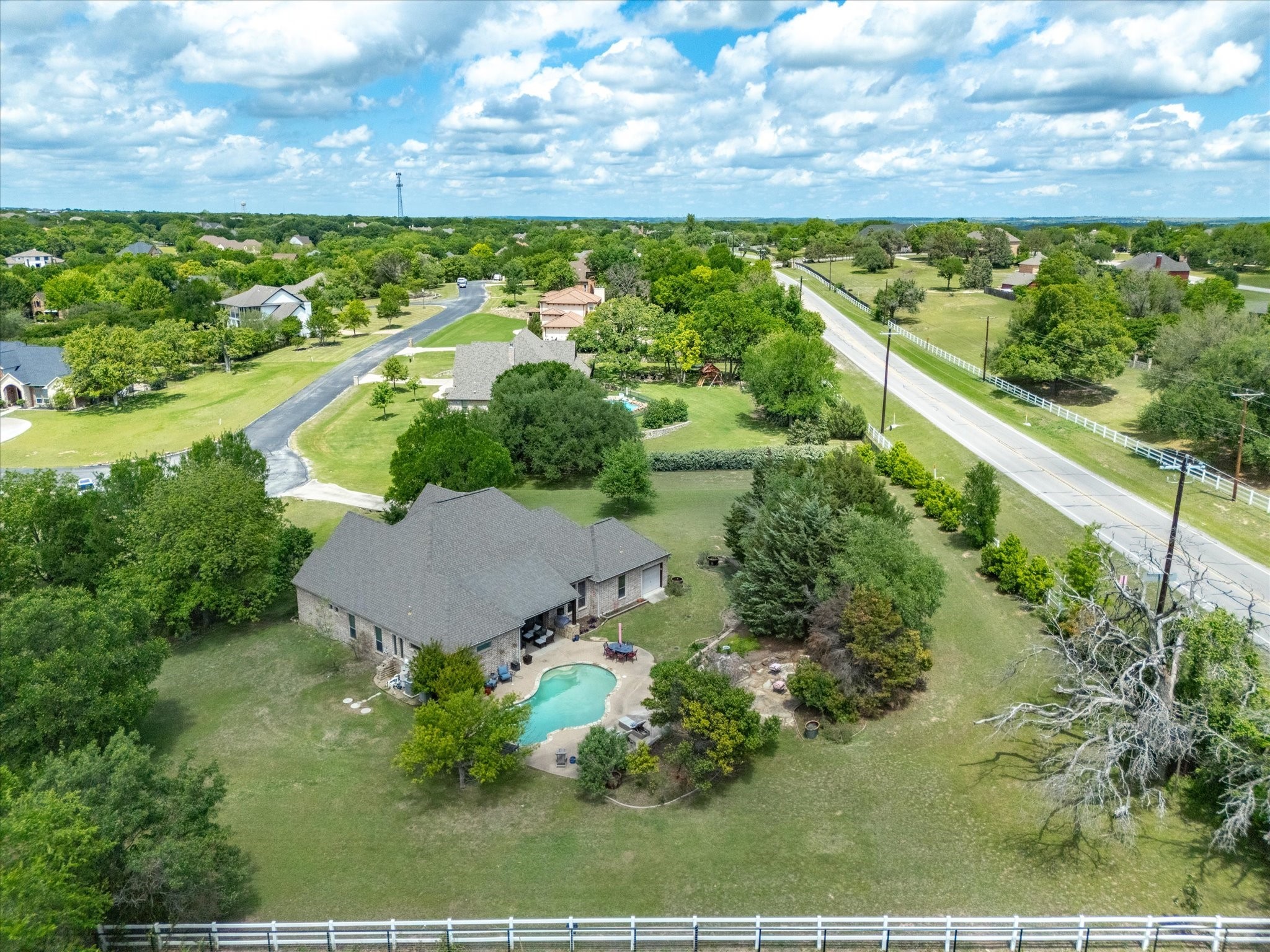 1417 Saratoga Lane