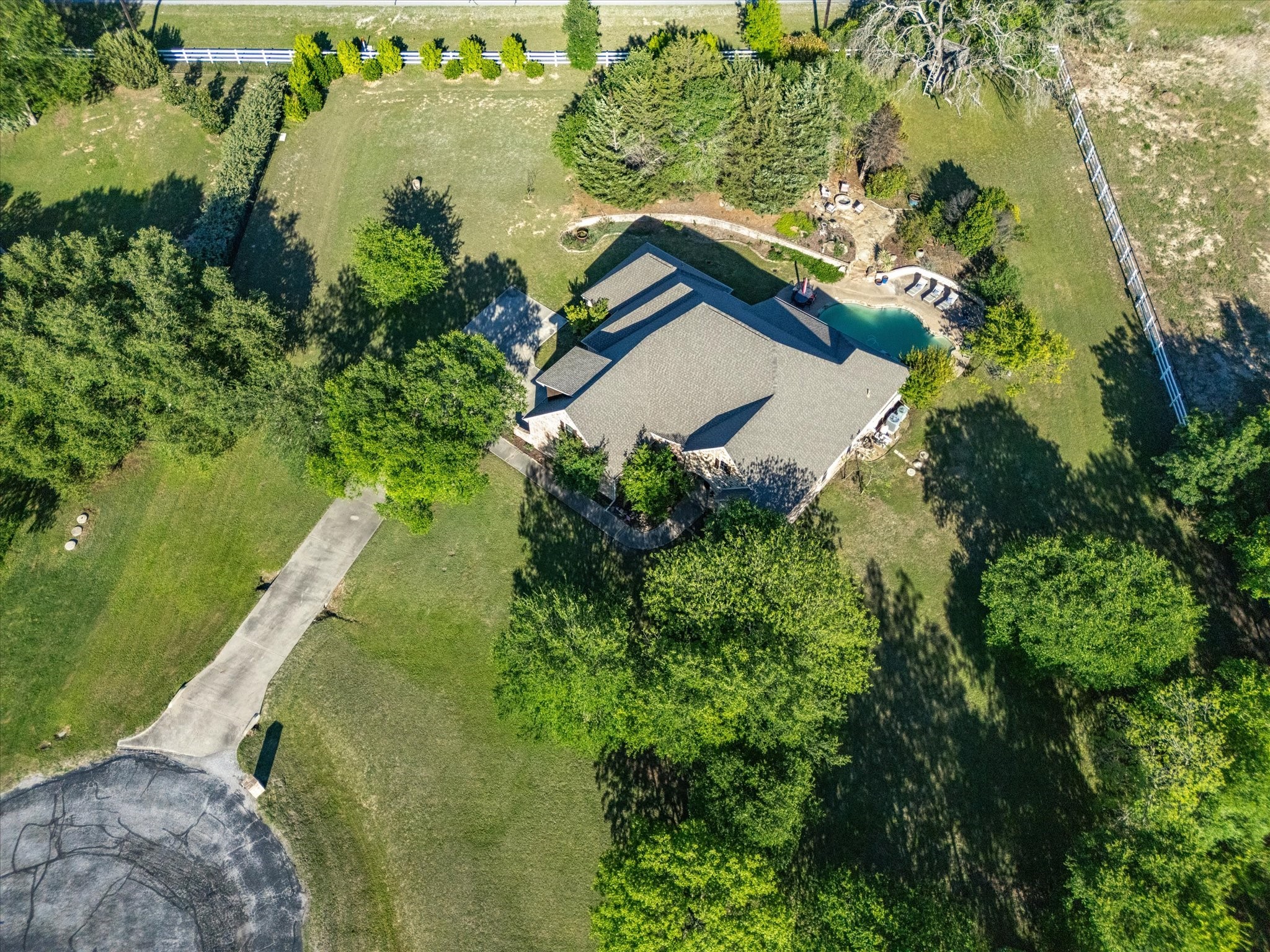 1417 Saratoga Lane