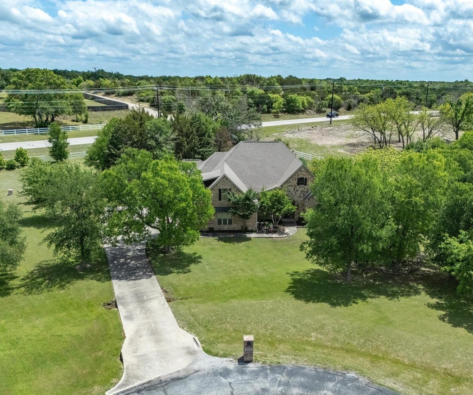 1417 Saratoga Lane