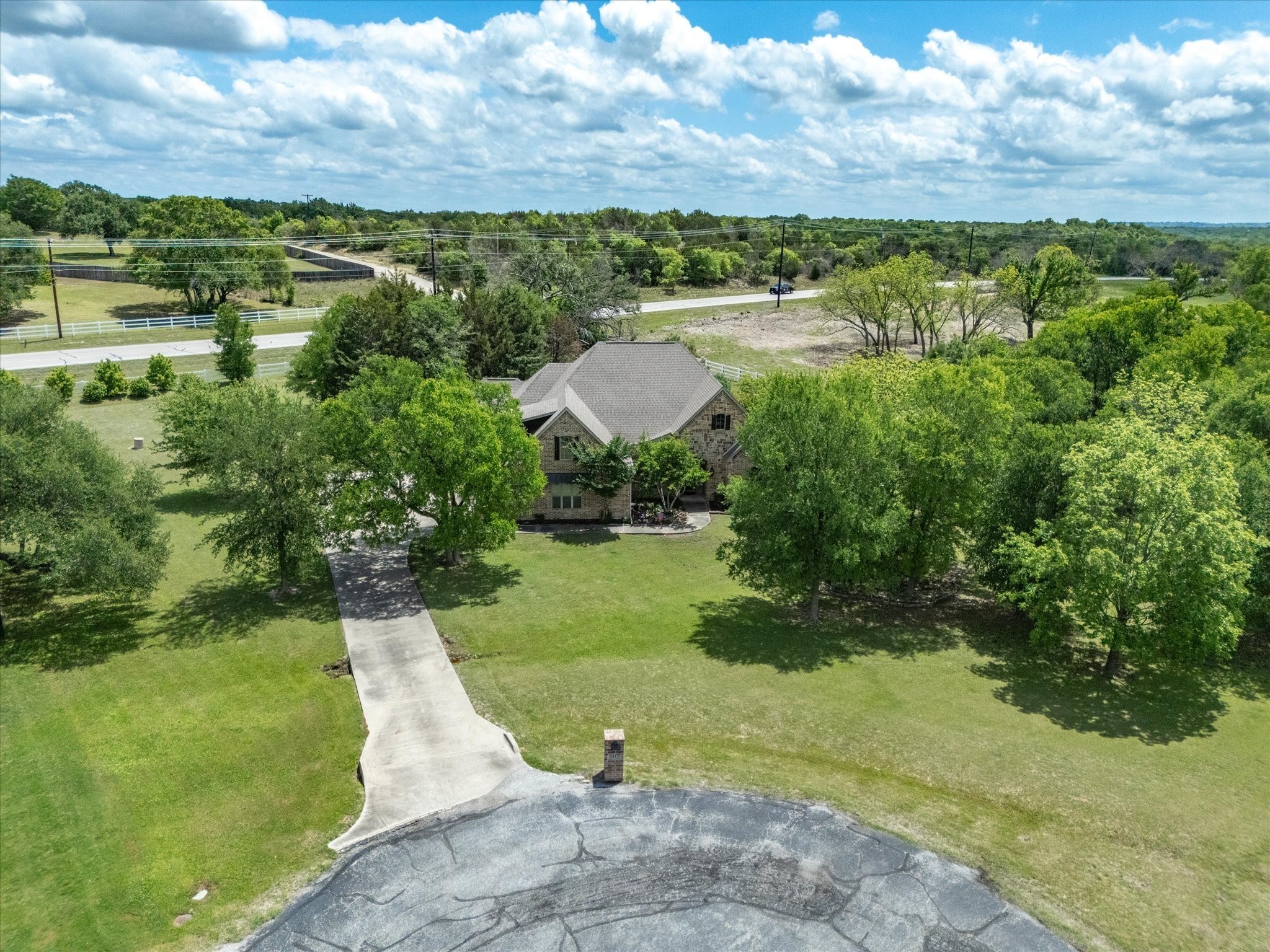 1417 Saratoga Lane