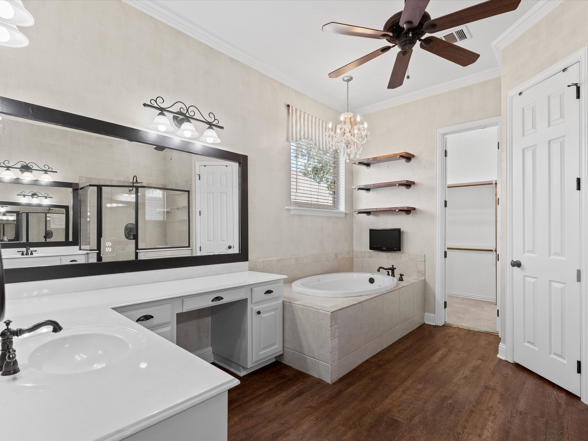 1105 Crown Valley Drive