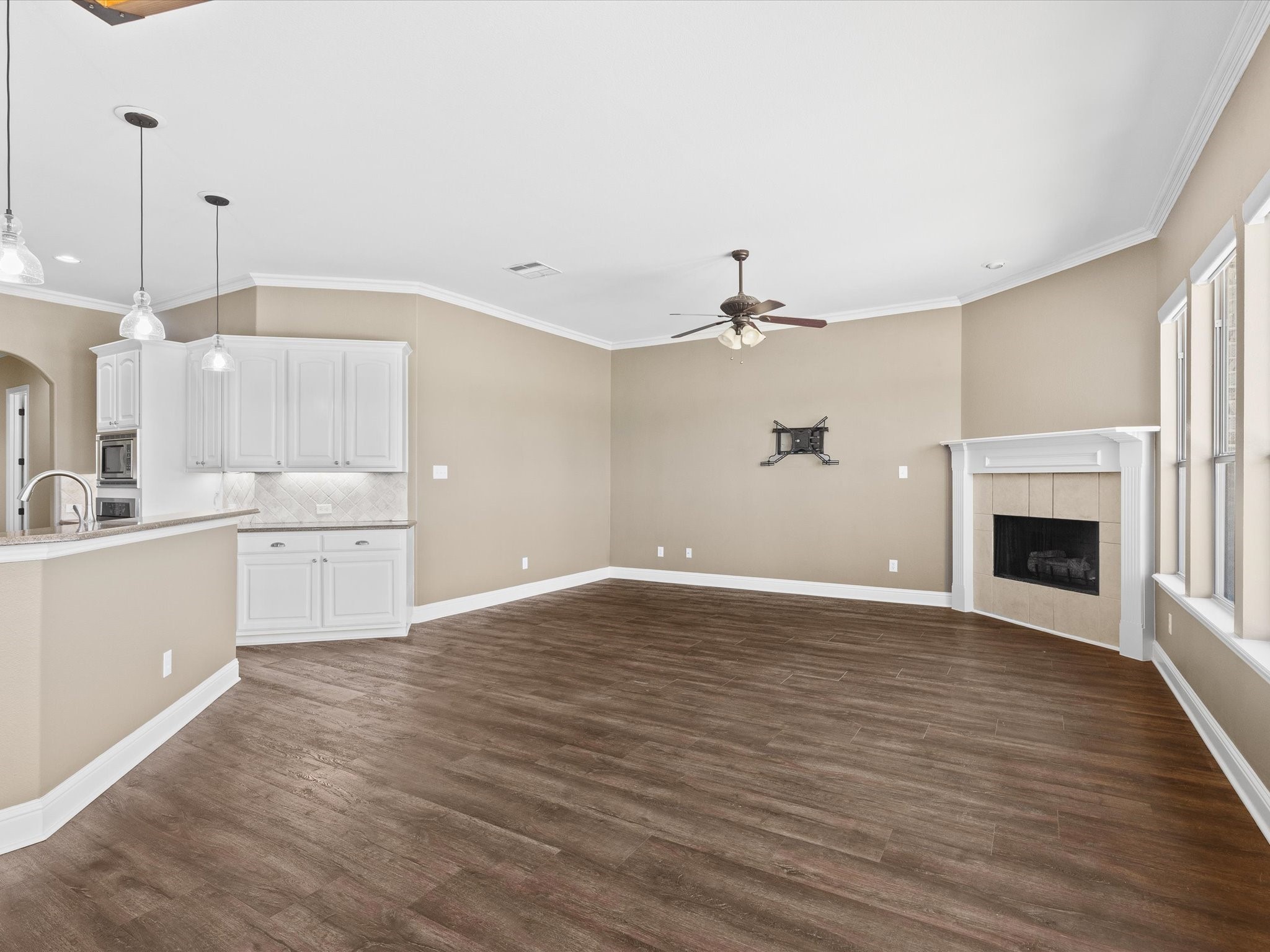 1105 Crown Valley Drive