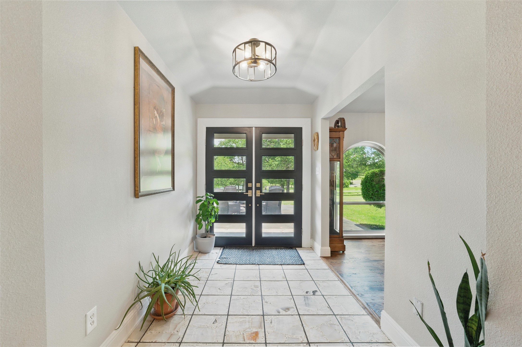 2052 Trailwood Drive W