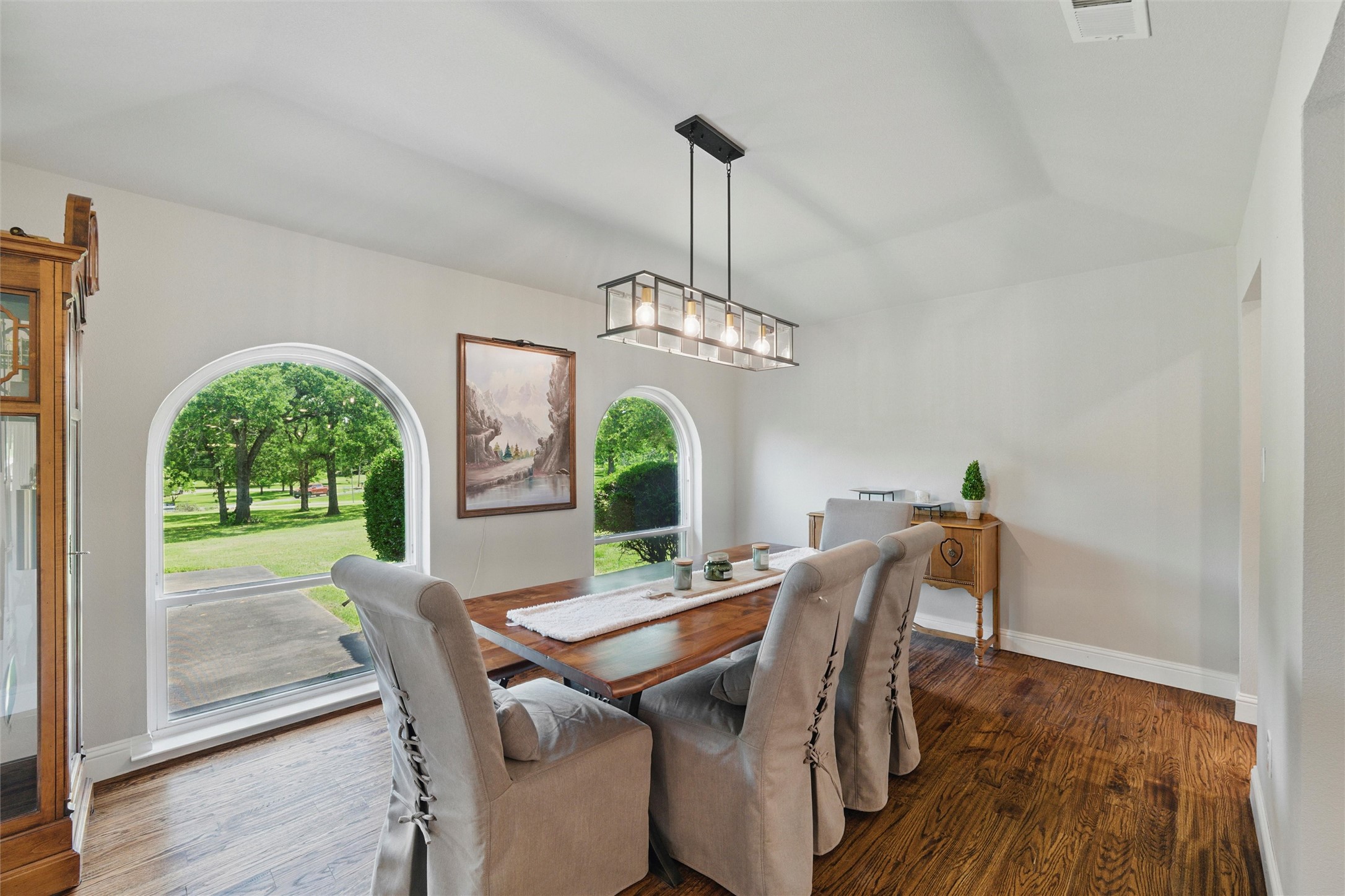2052 Trailwood Drive W