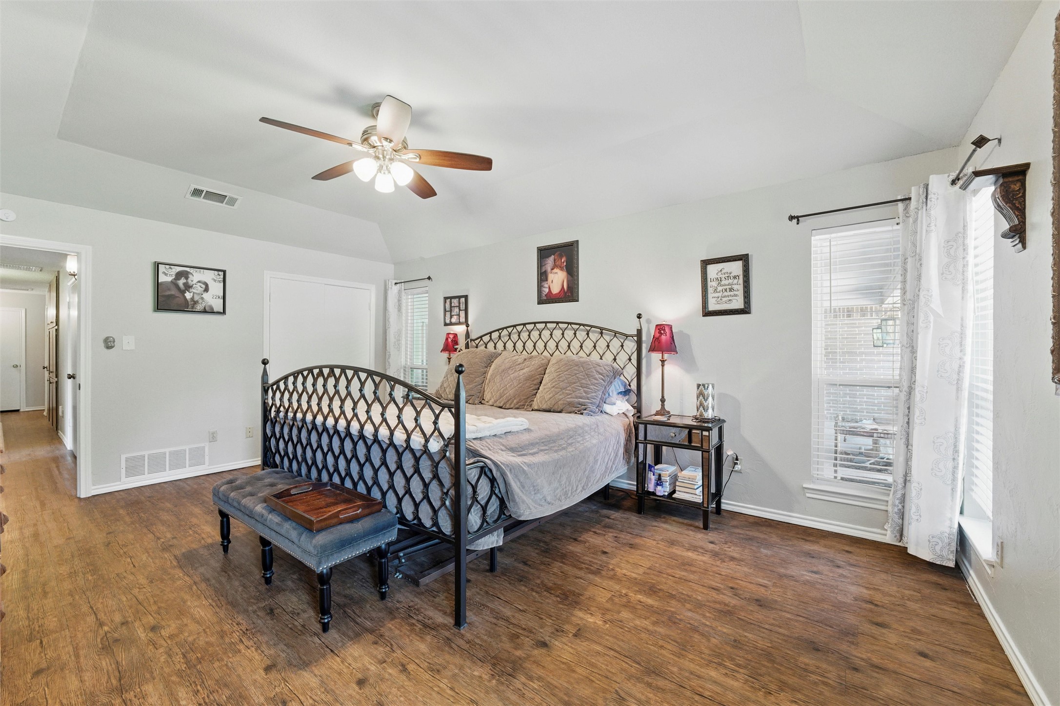 2052 Trailwood Drive W