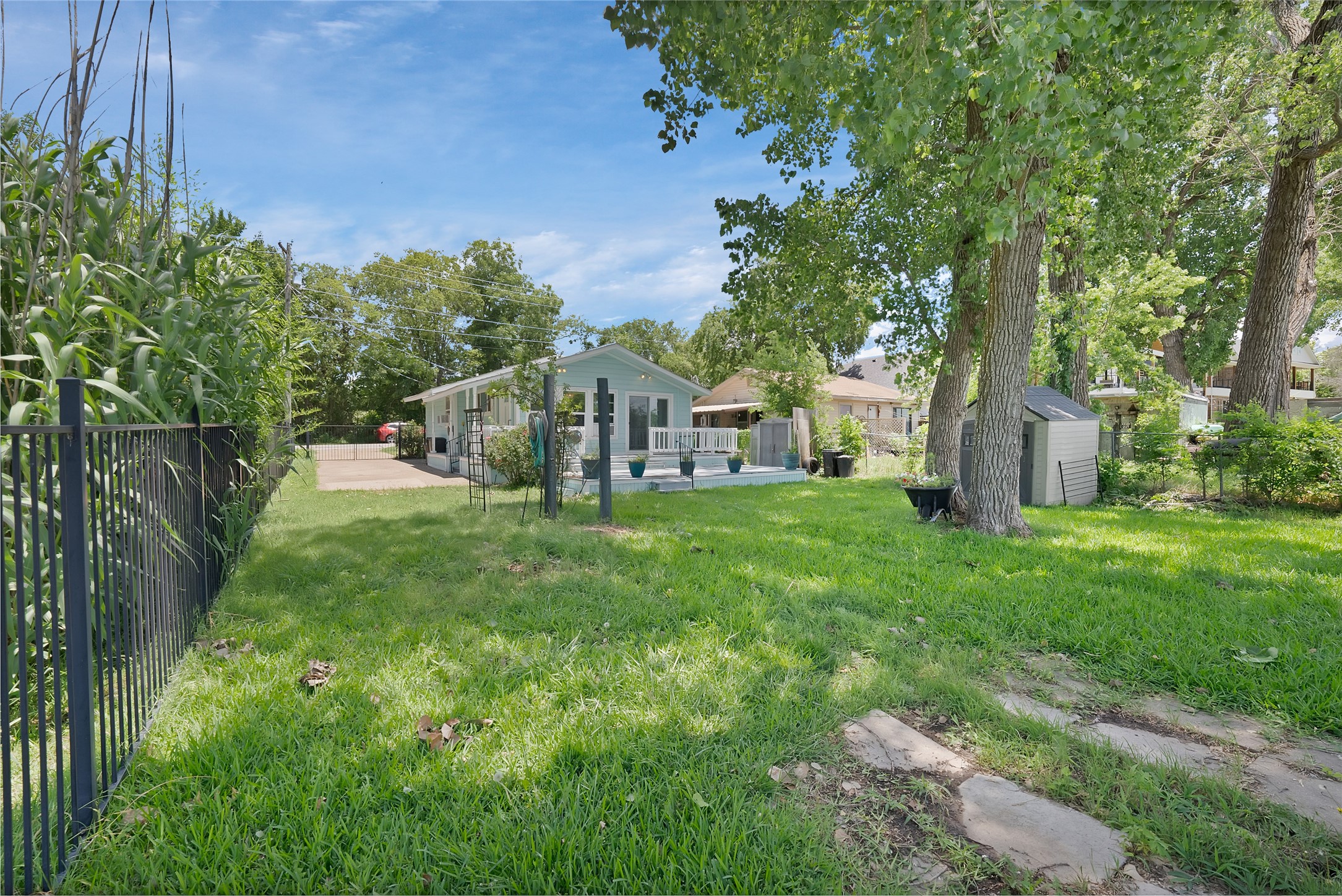 2425 E Lake Drive