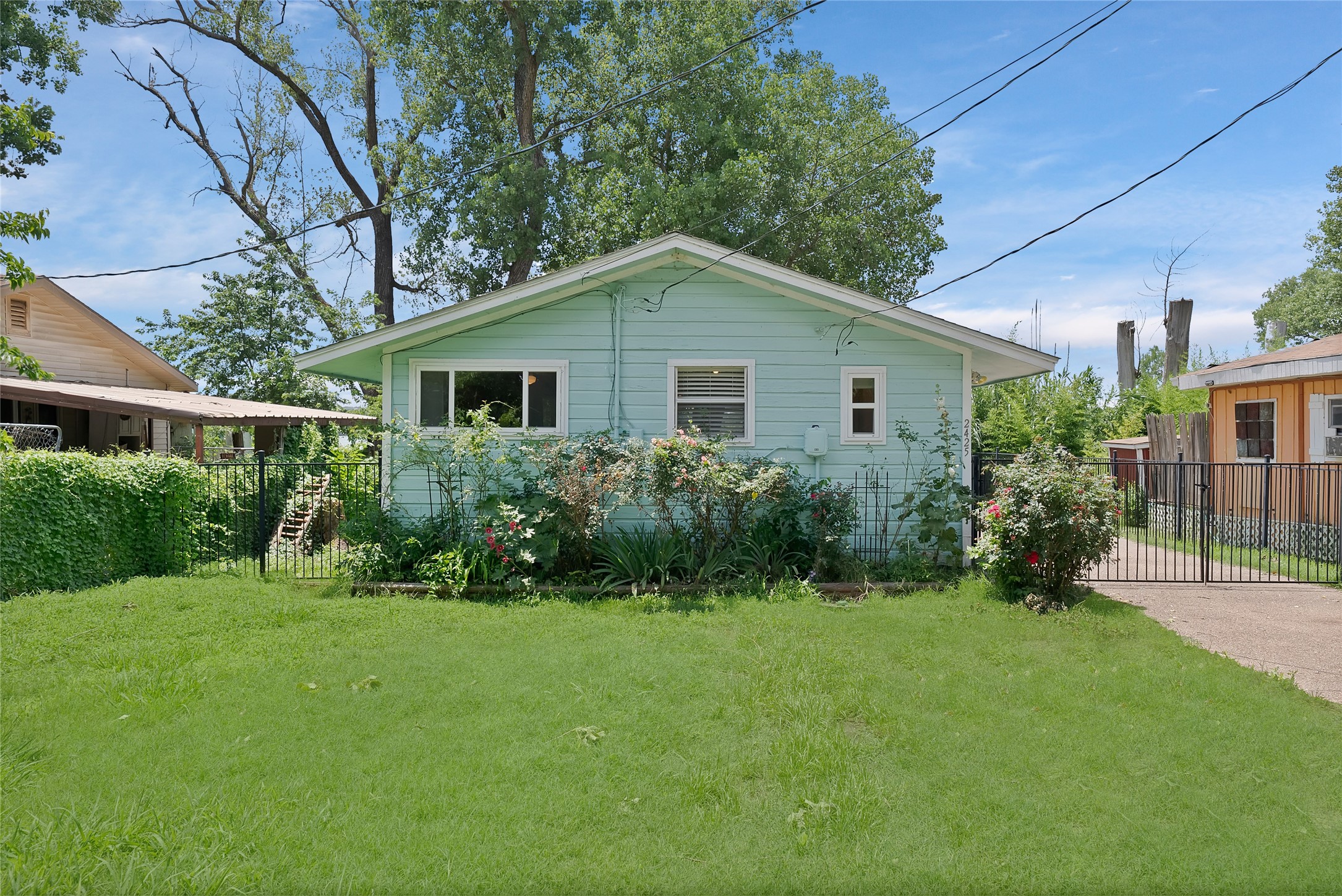 2425 E Lake Drive