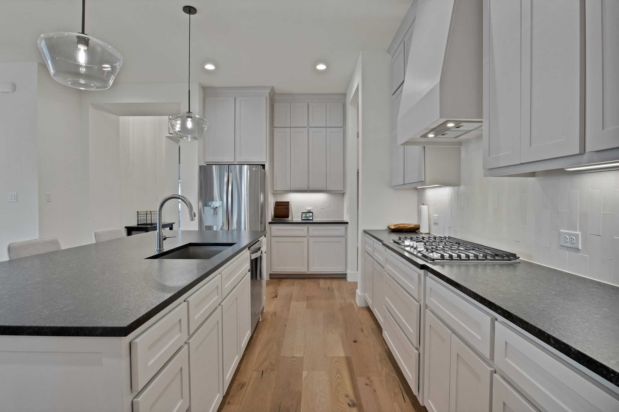 263 Observation Drive N
