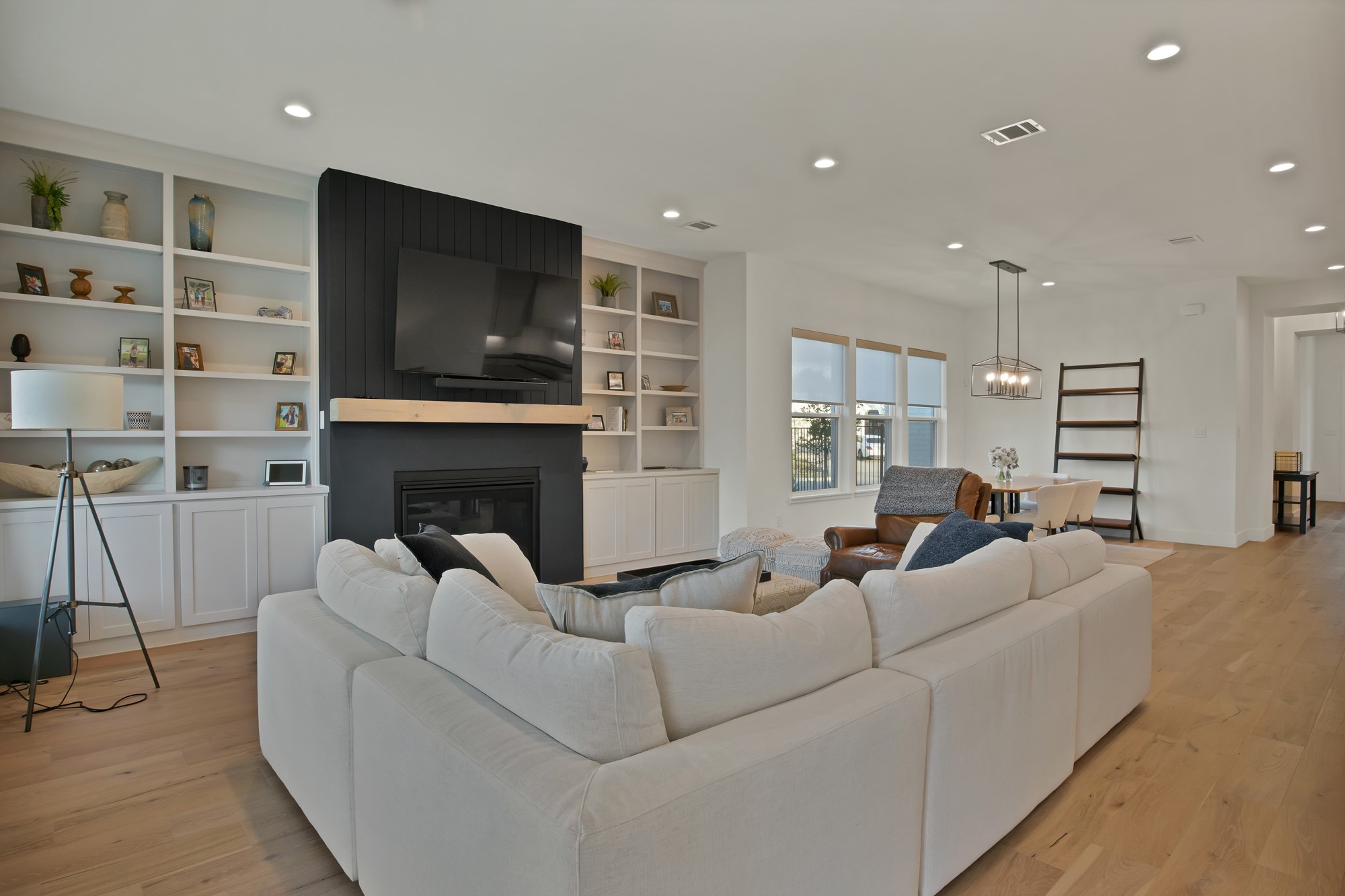 263 Observation Drive N