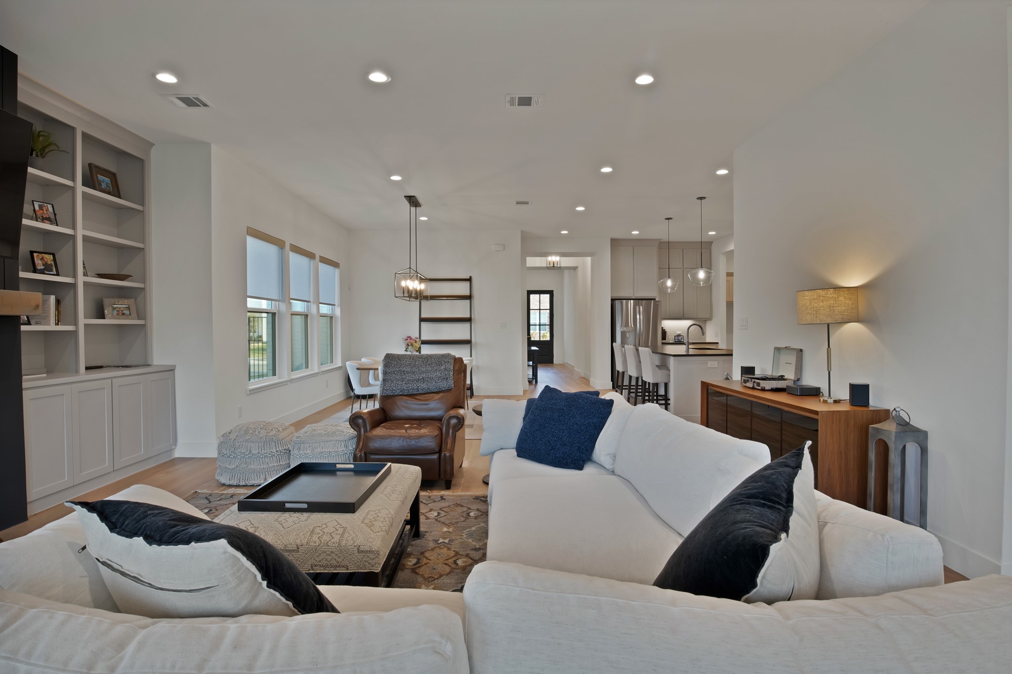 263 Observation Drive N
