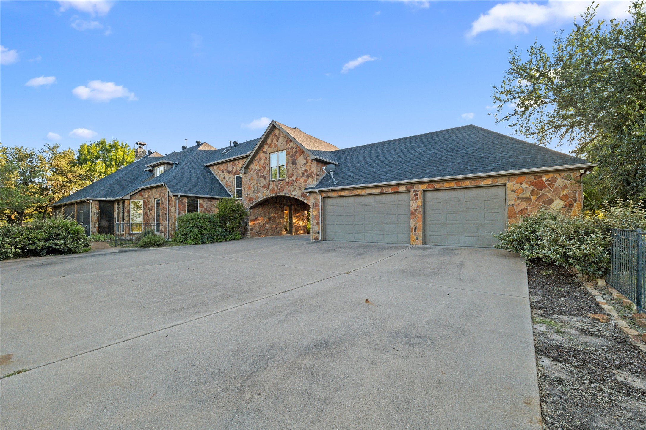 104 Bridle Wood Court
