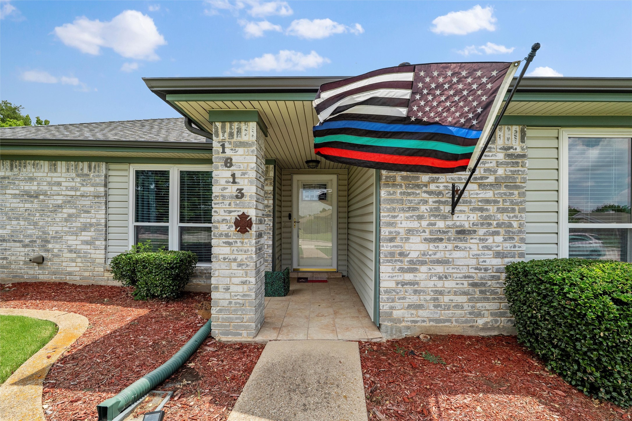 1613 Autumn Breeze Lane