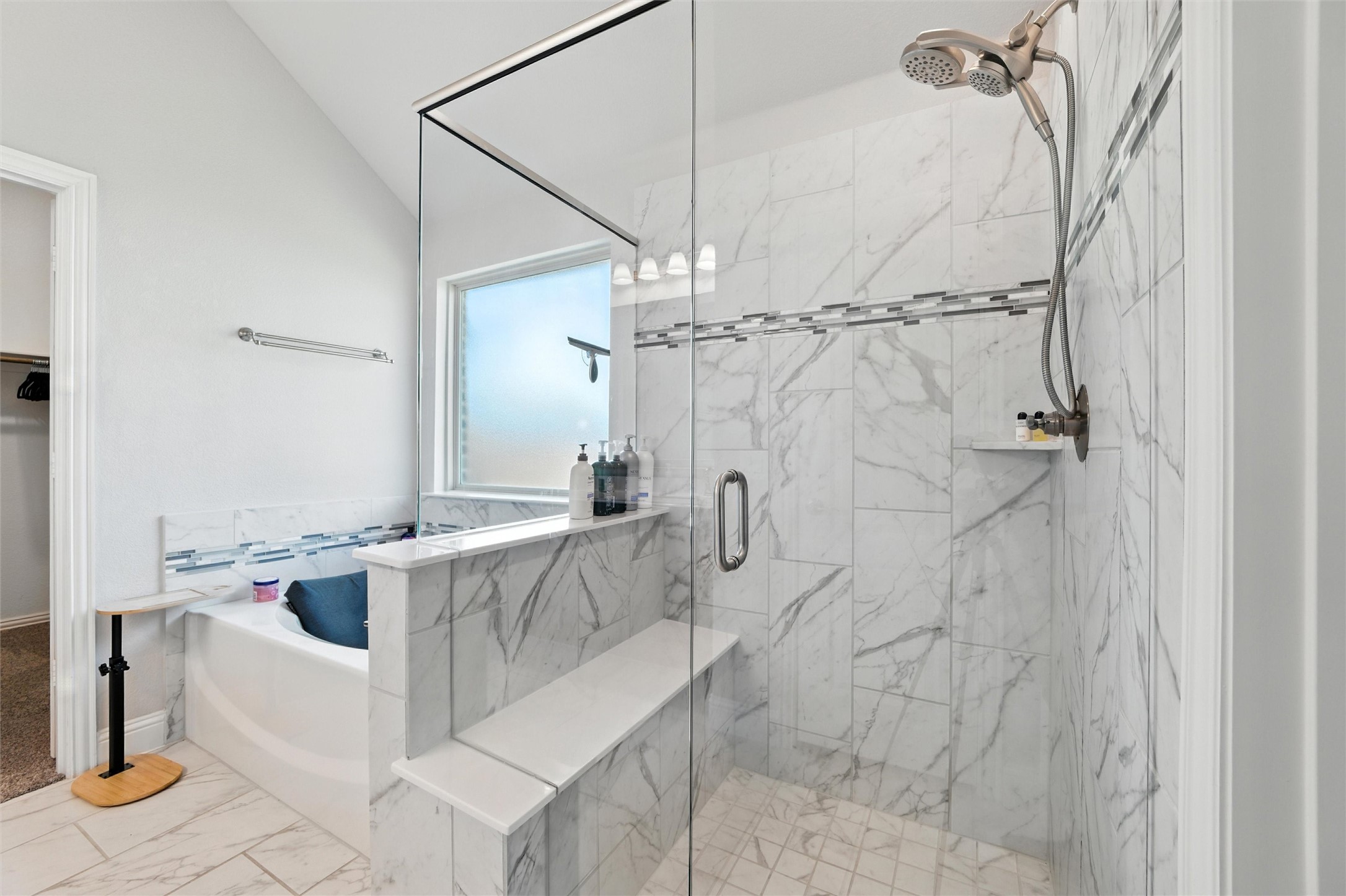 1221 Brookview Drive