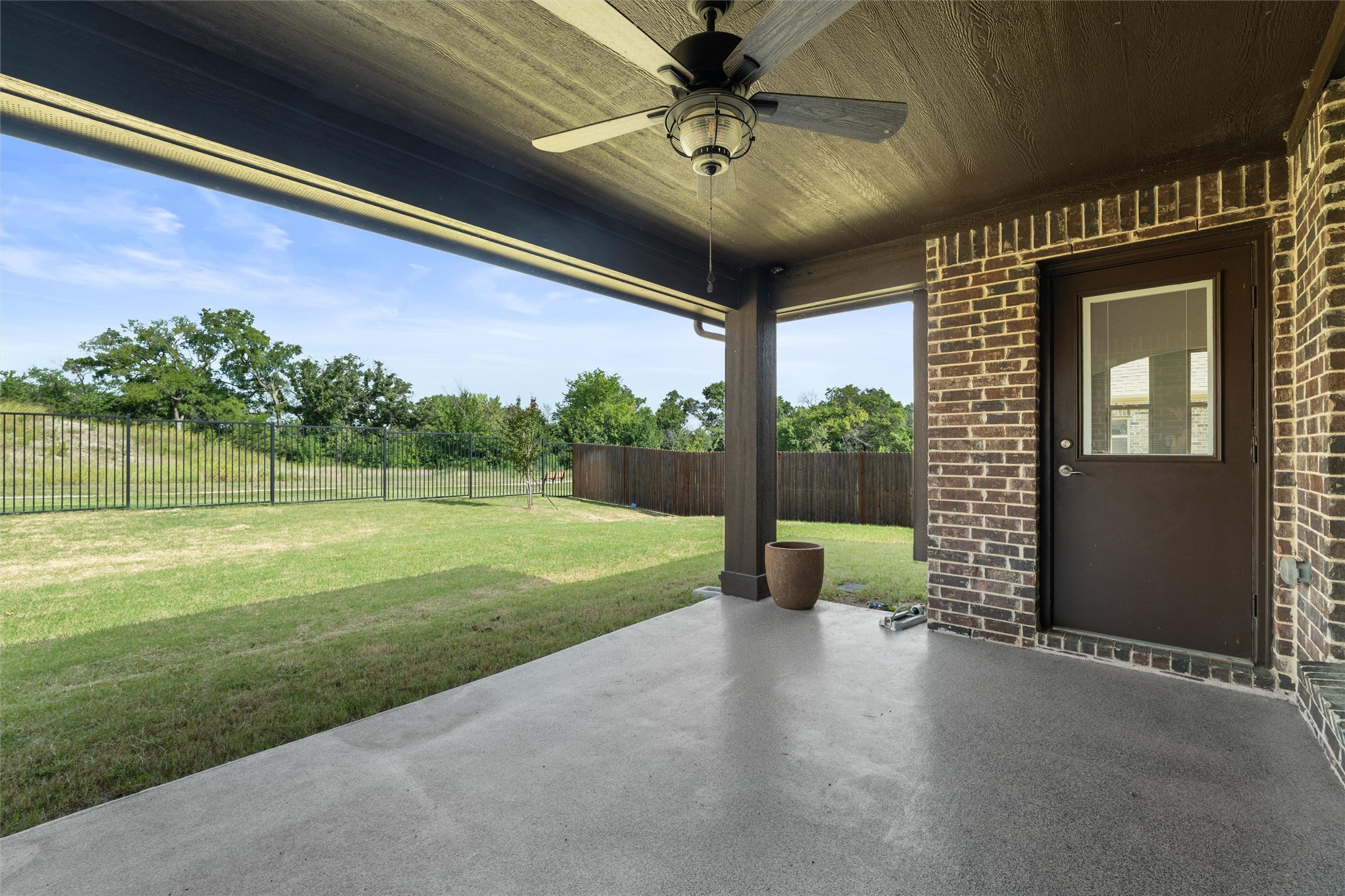 1221 Brookview Drive