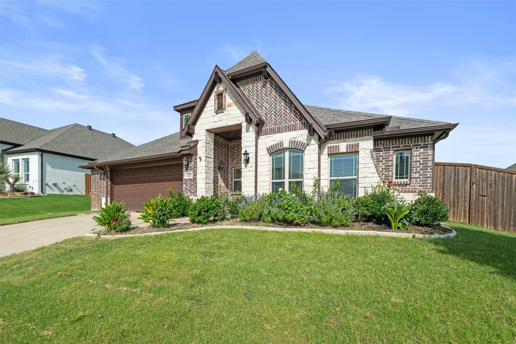 1221 Brookview Drive