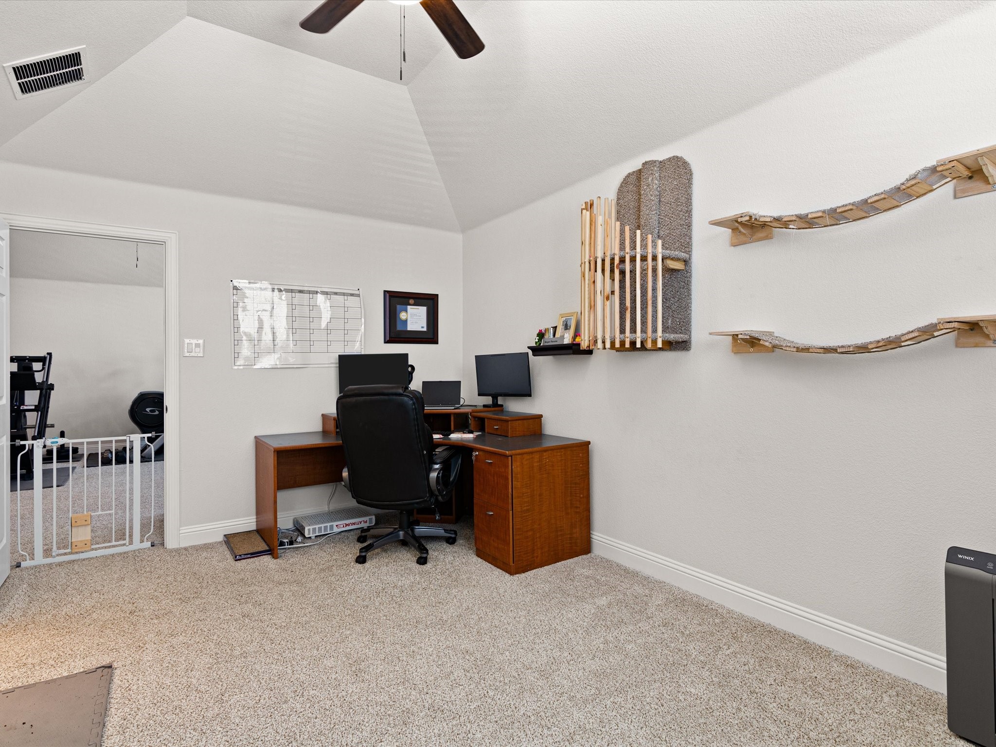 5205 Lake Konawa Drive