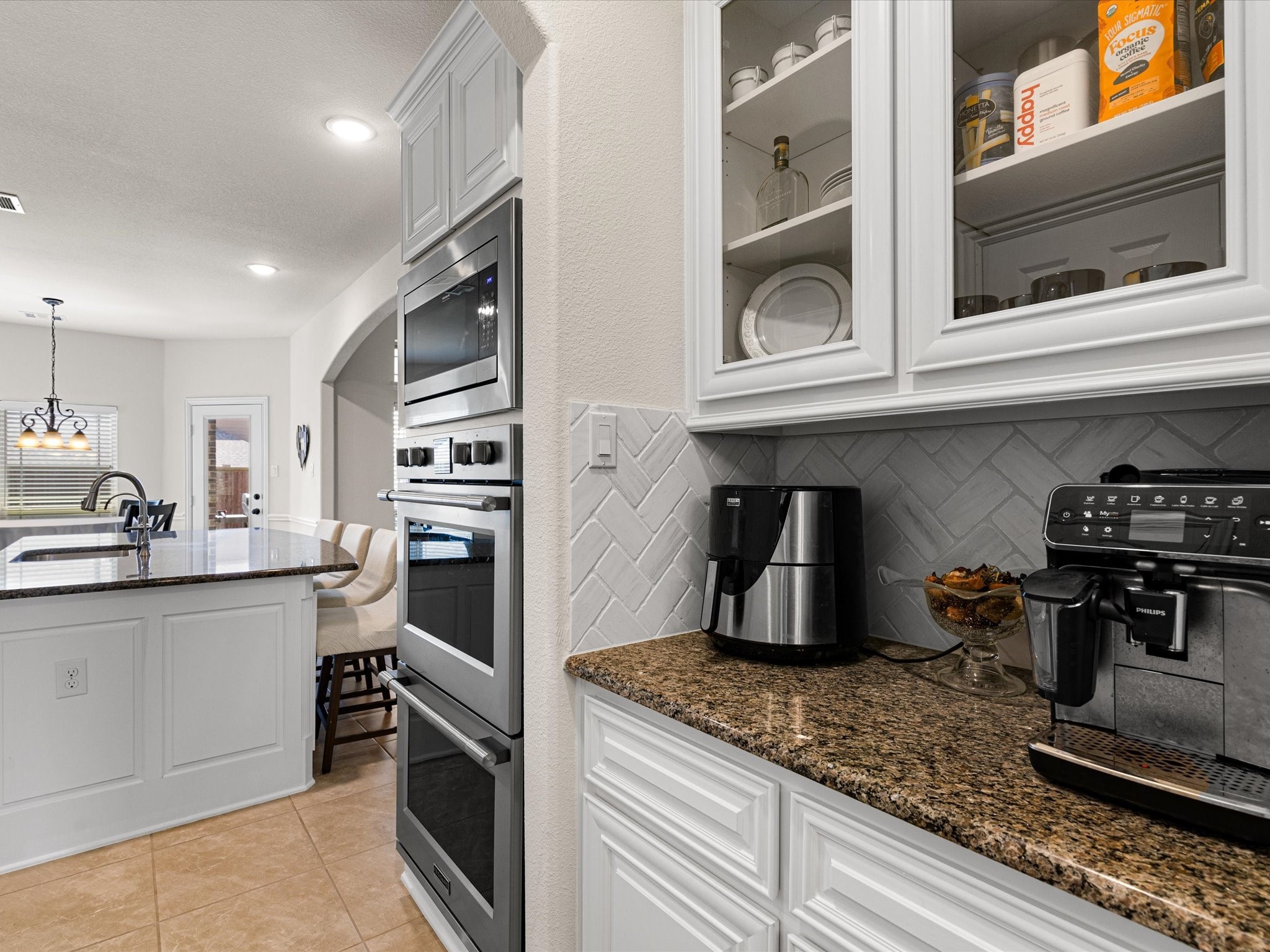 5205 Lake Konawa Drive