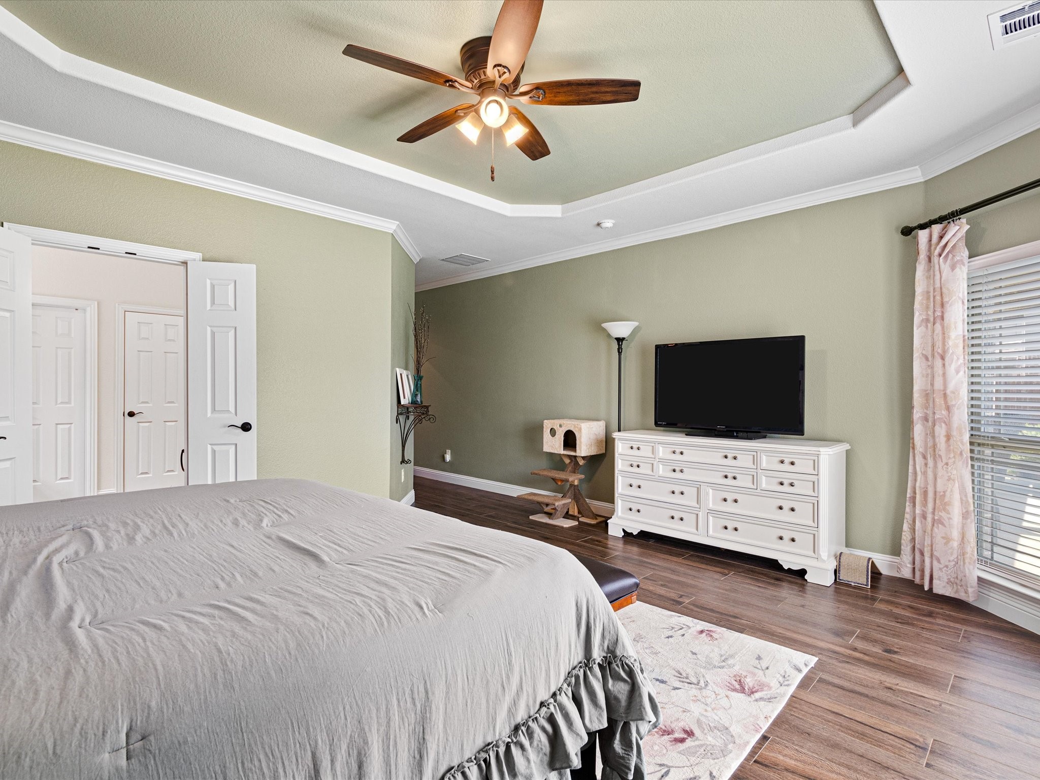 5205 Lake Konawa Drive