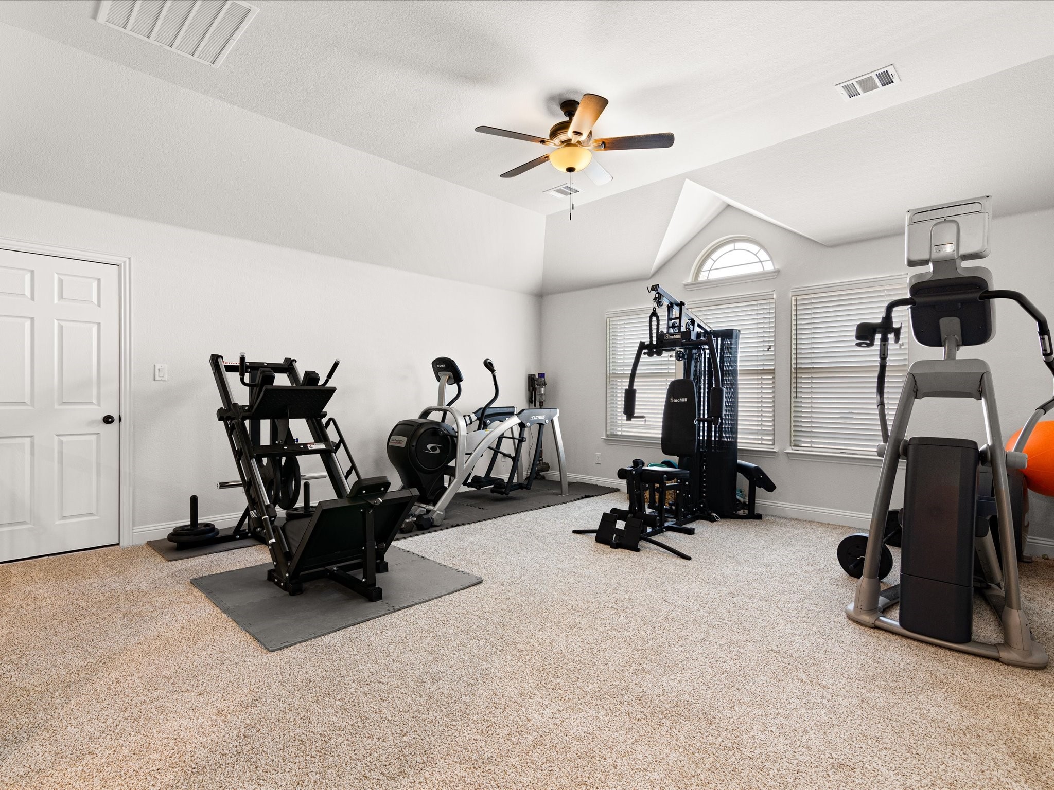 5205 Lake Konawa Drive