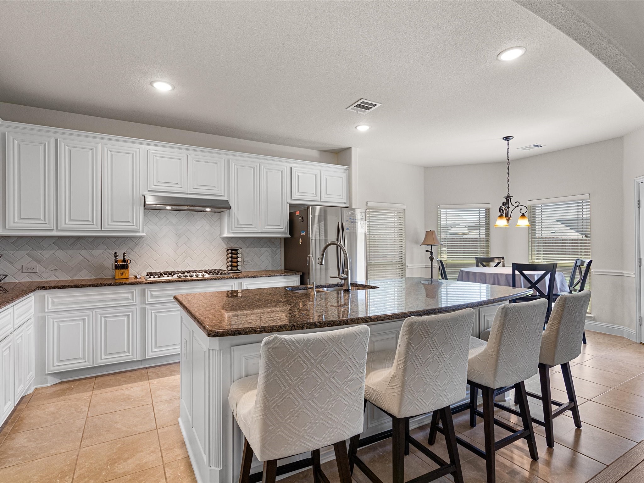 5205 Lake Konawa Drive