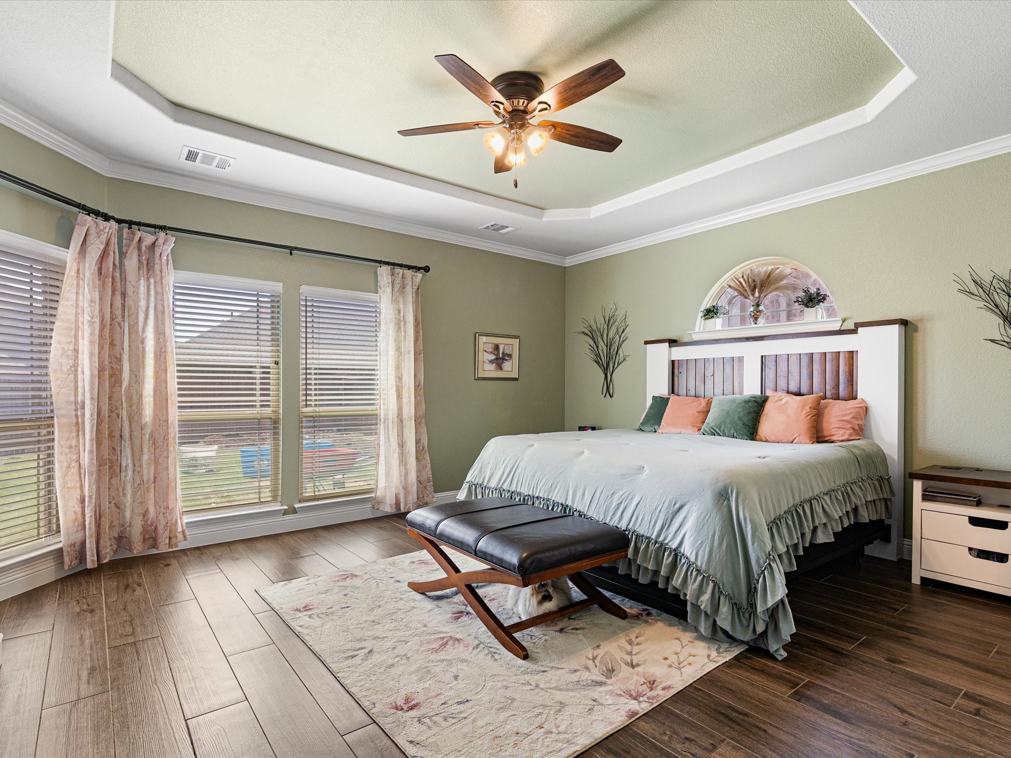 5205 Lake Konawa Drive