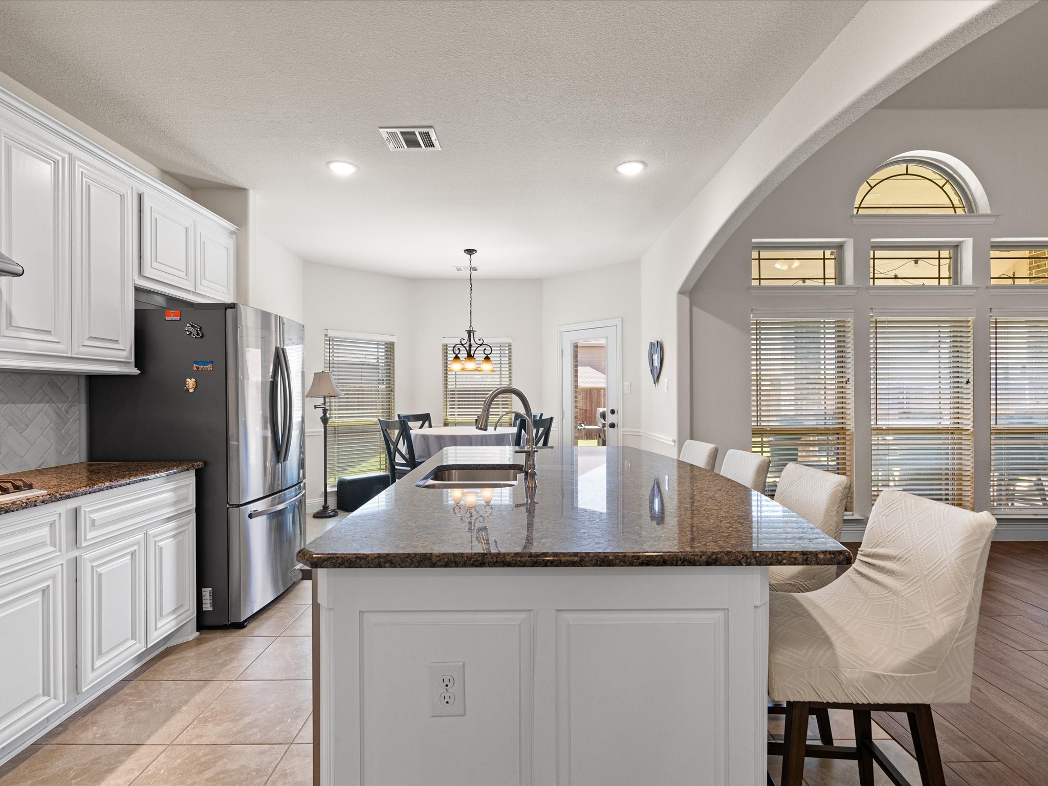 5205 Lake Konawa Drive