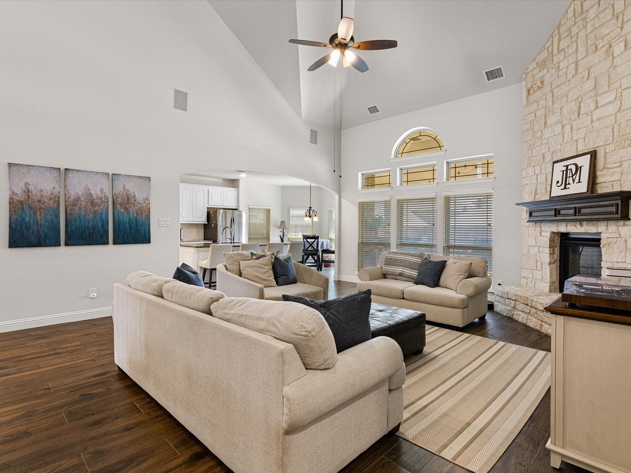 5205 Lake Konawa Drive