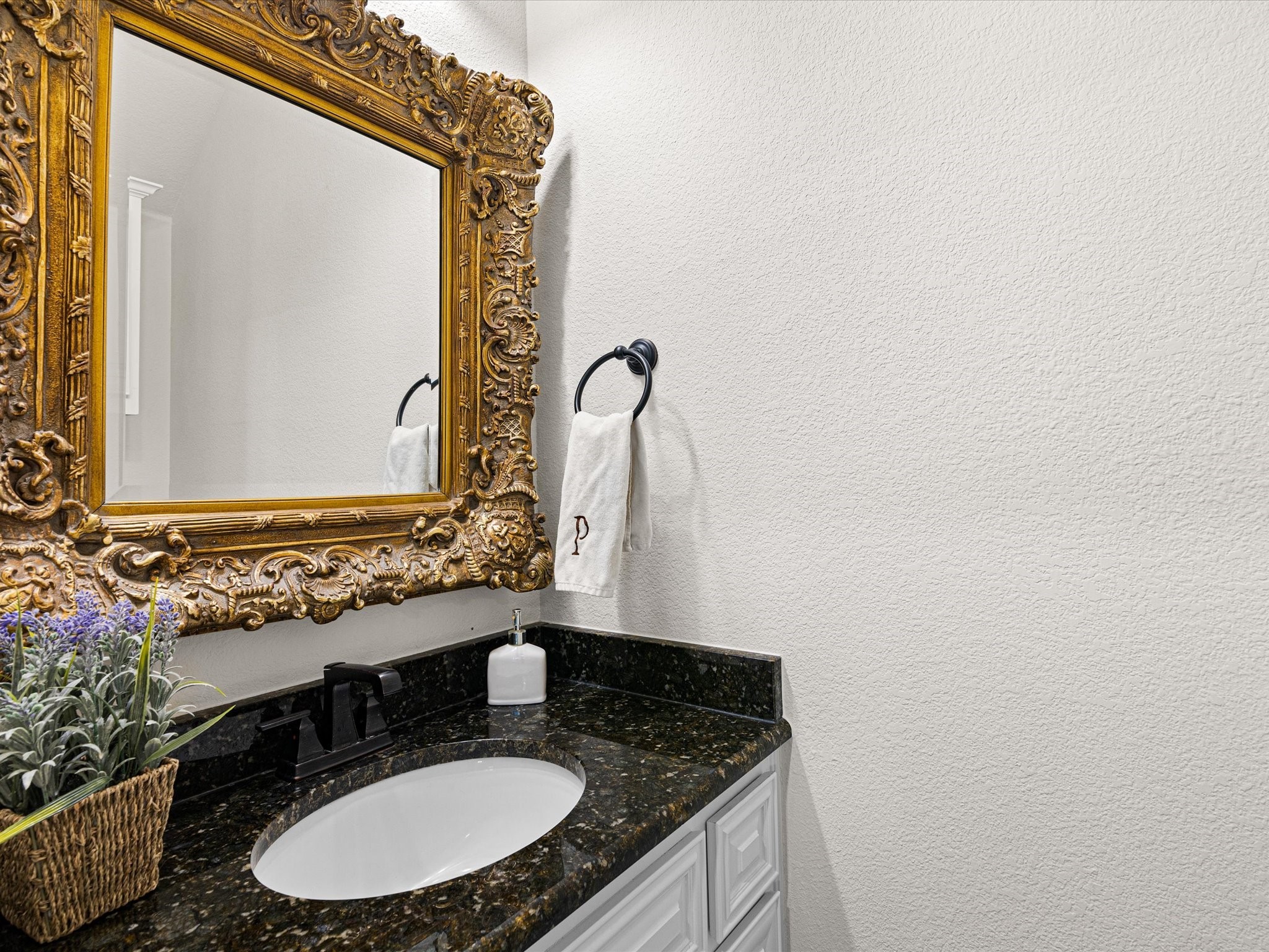 5205 Lake Konawa Drive