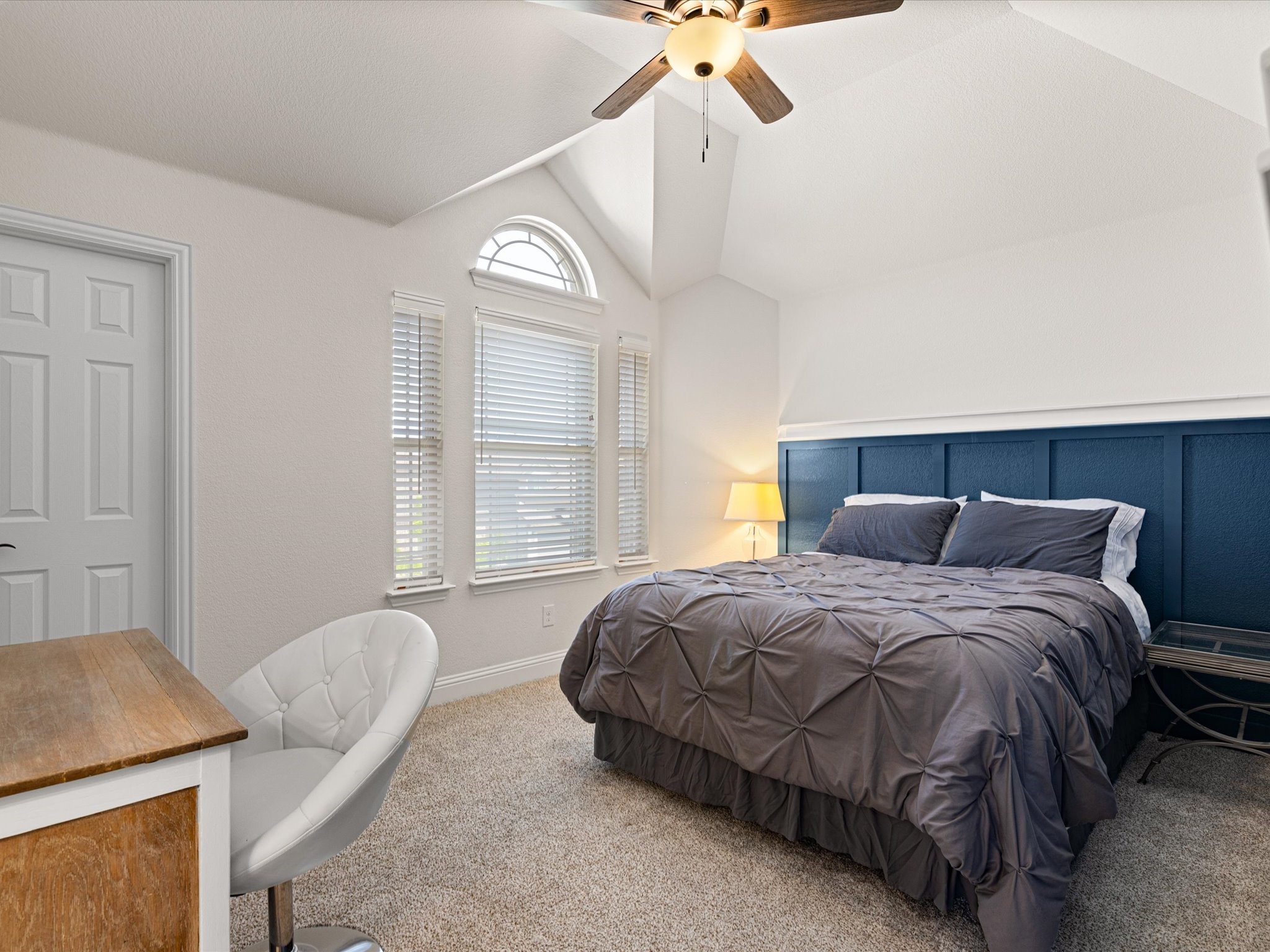 5205 Lake Konawa Drive