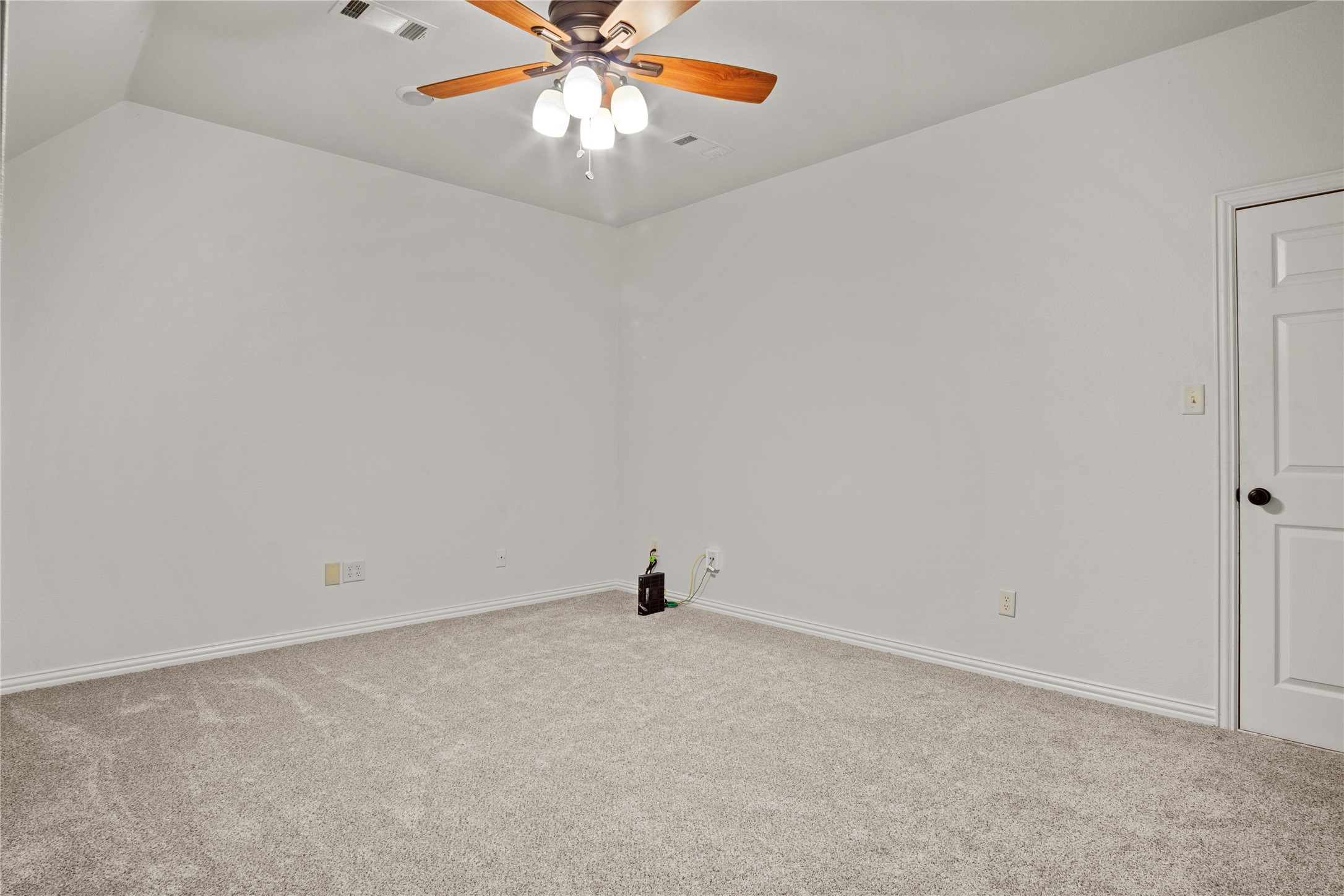 1417 Saratoga Lane