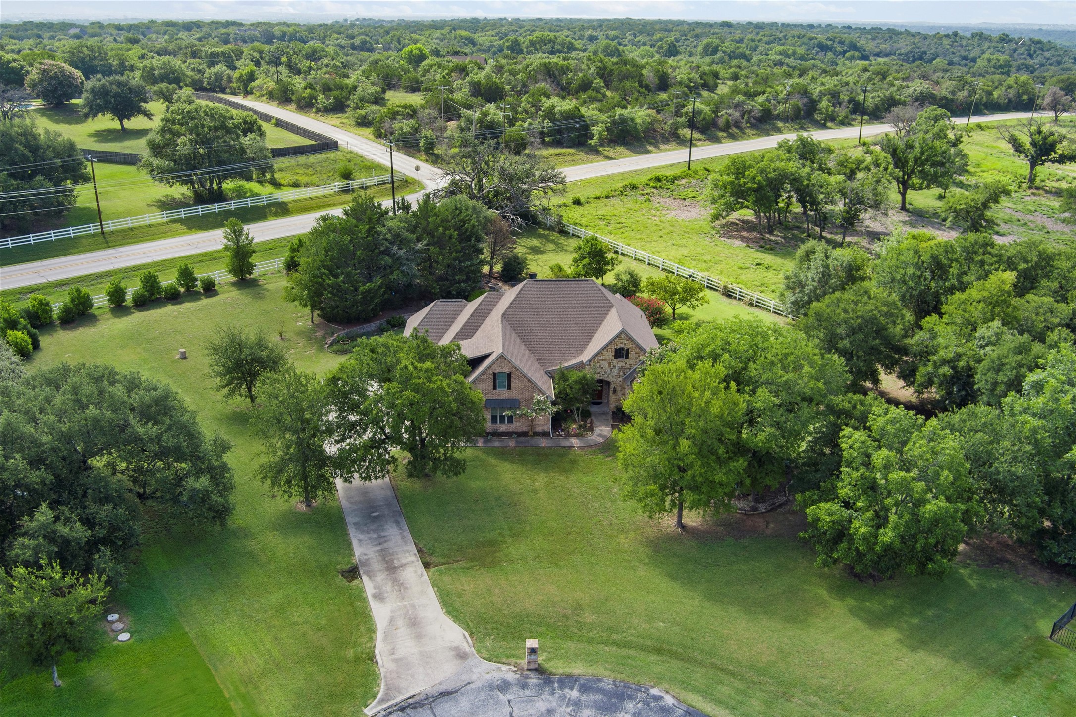 1417 Saratoga Lane