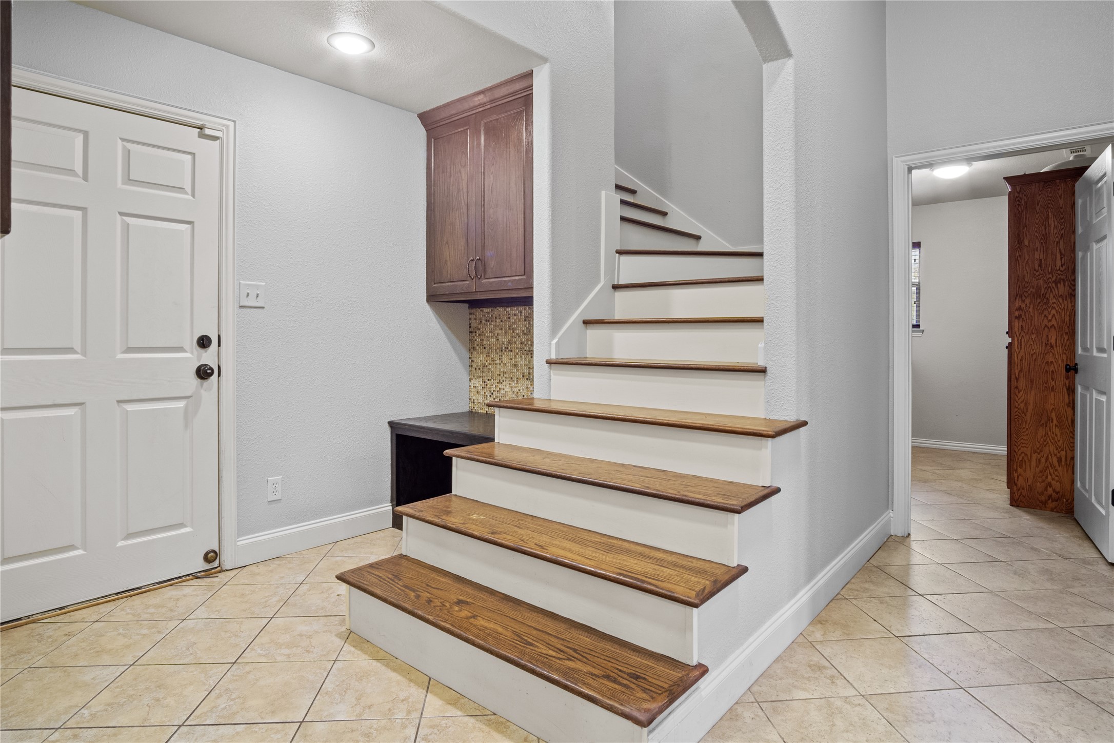 1417 Saratoga Lane