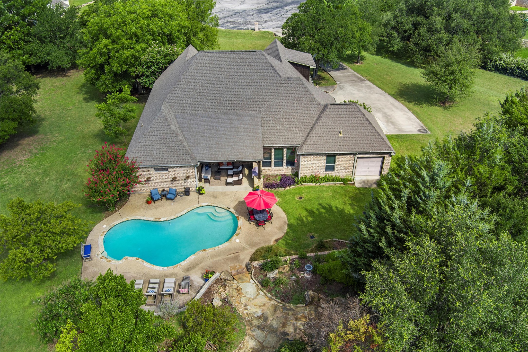 1417 Saratoga Lane