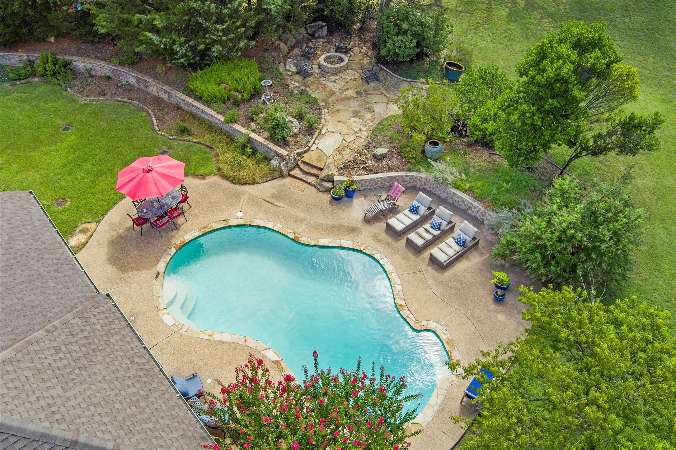 1417 Saratoga Lane