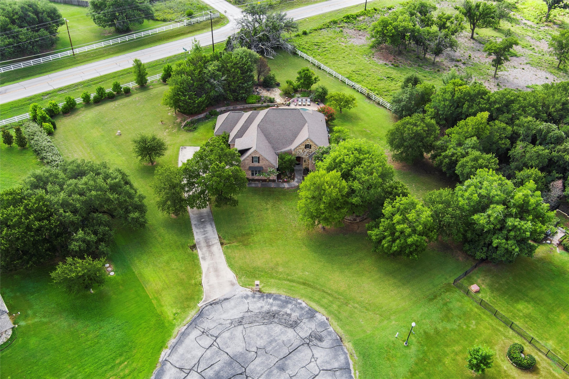 1417 Saratoga Lane