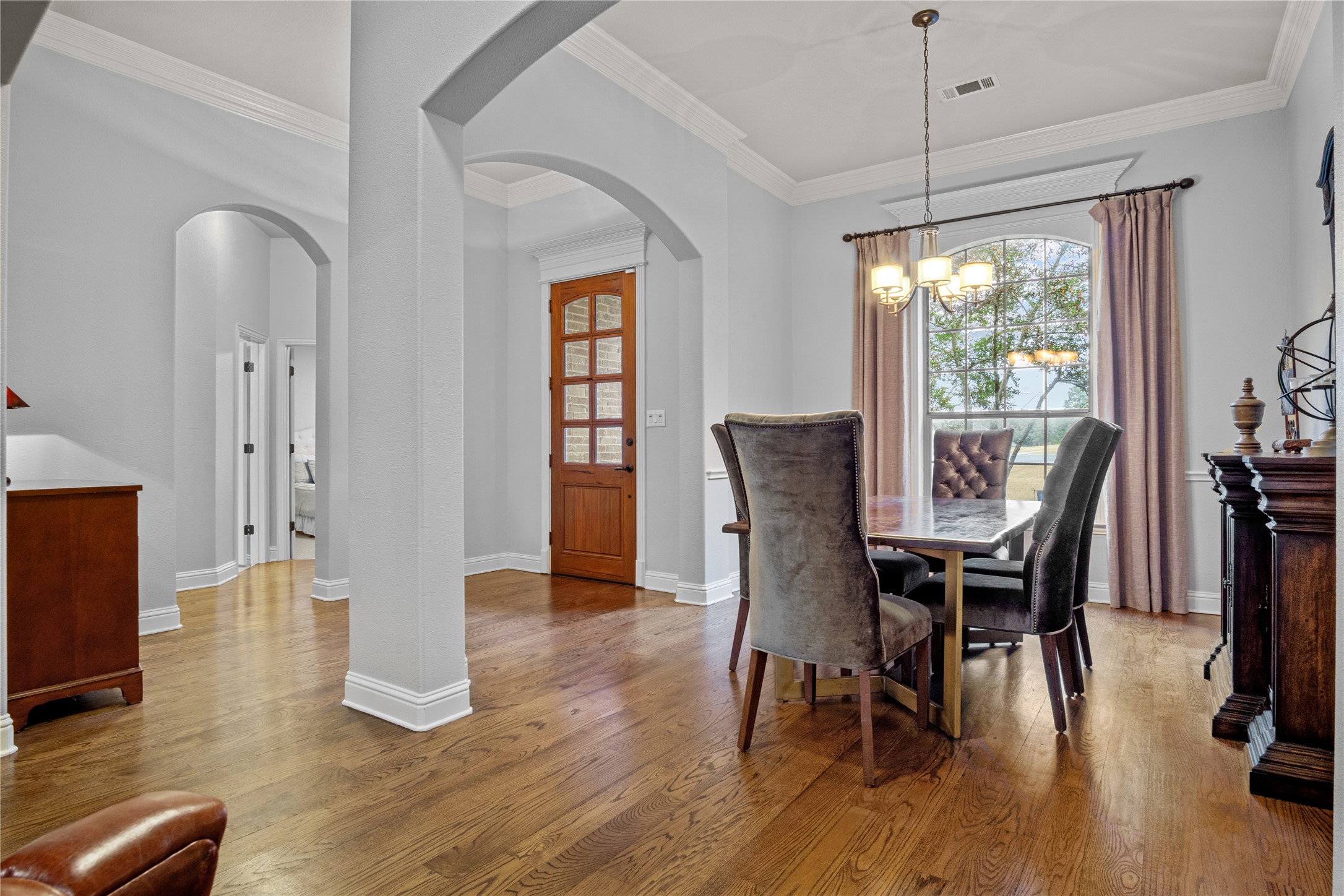 1417 Saratoga Lane