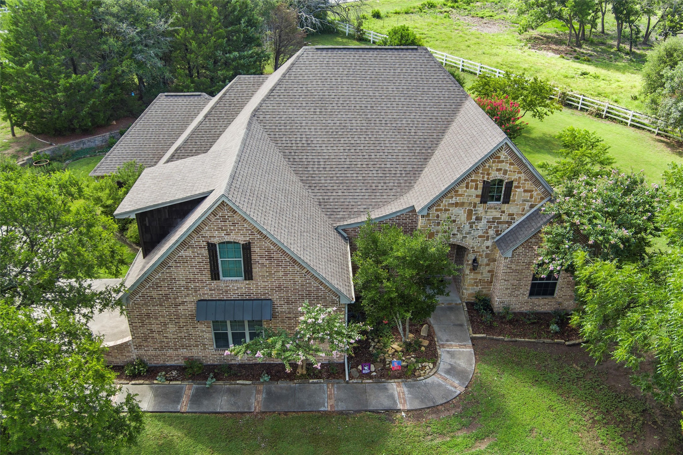 1417 Saratoga Lane