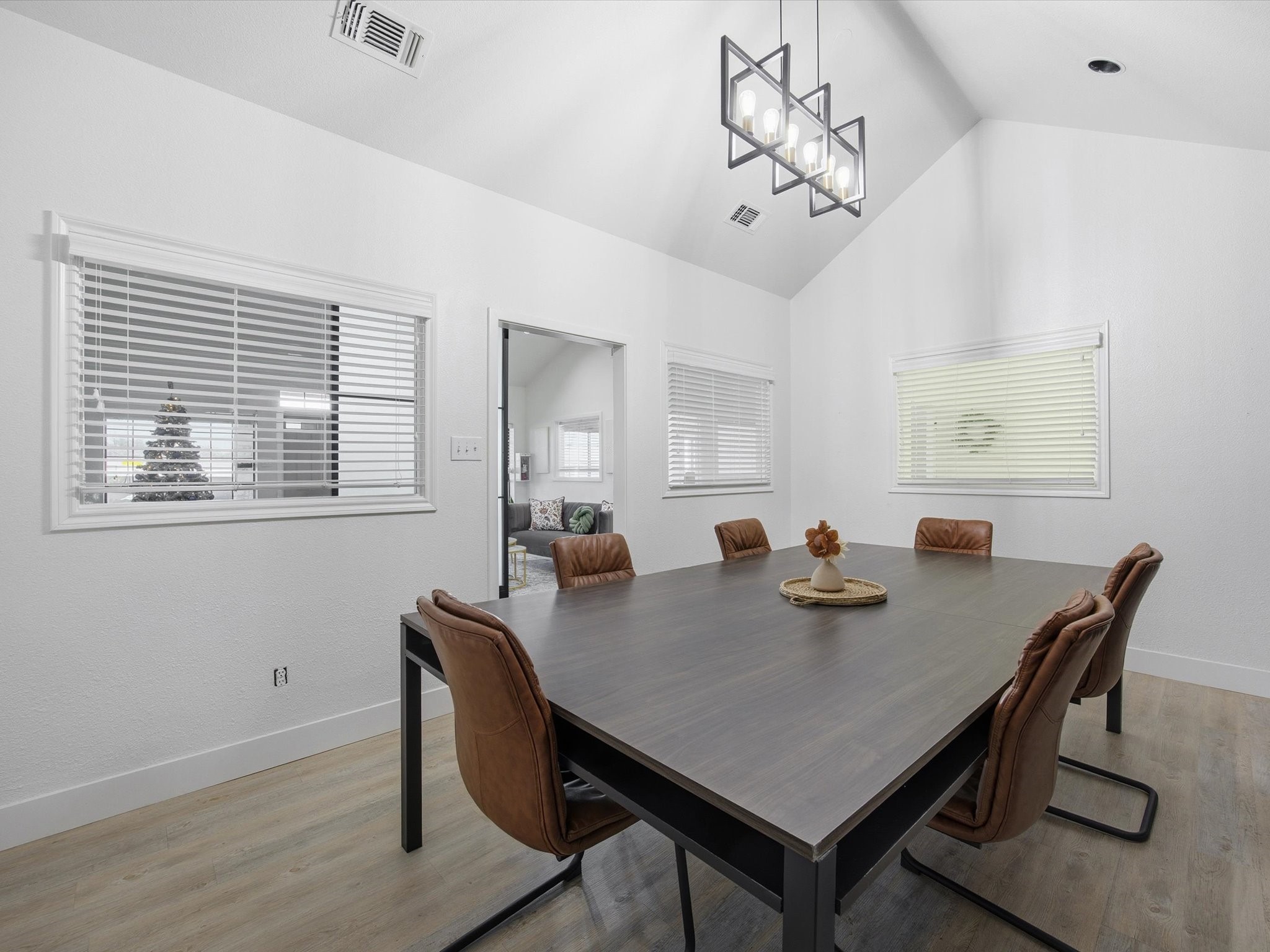 4050 E Interstate 20 Service Road S