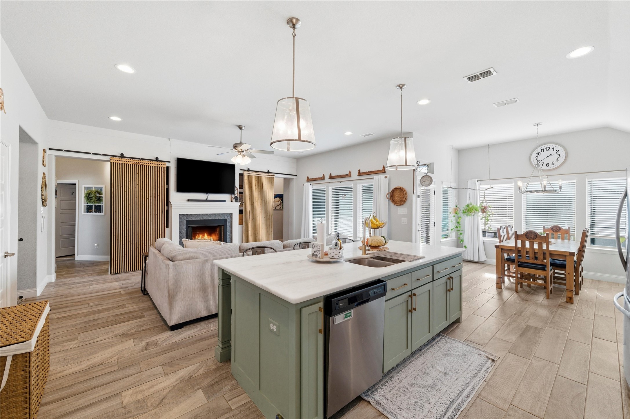 1436 Town Creek Circle