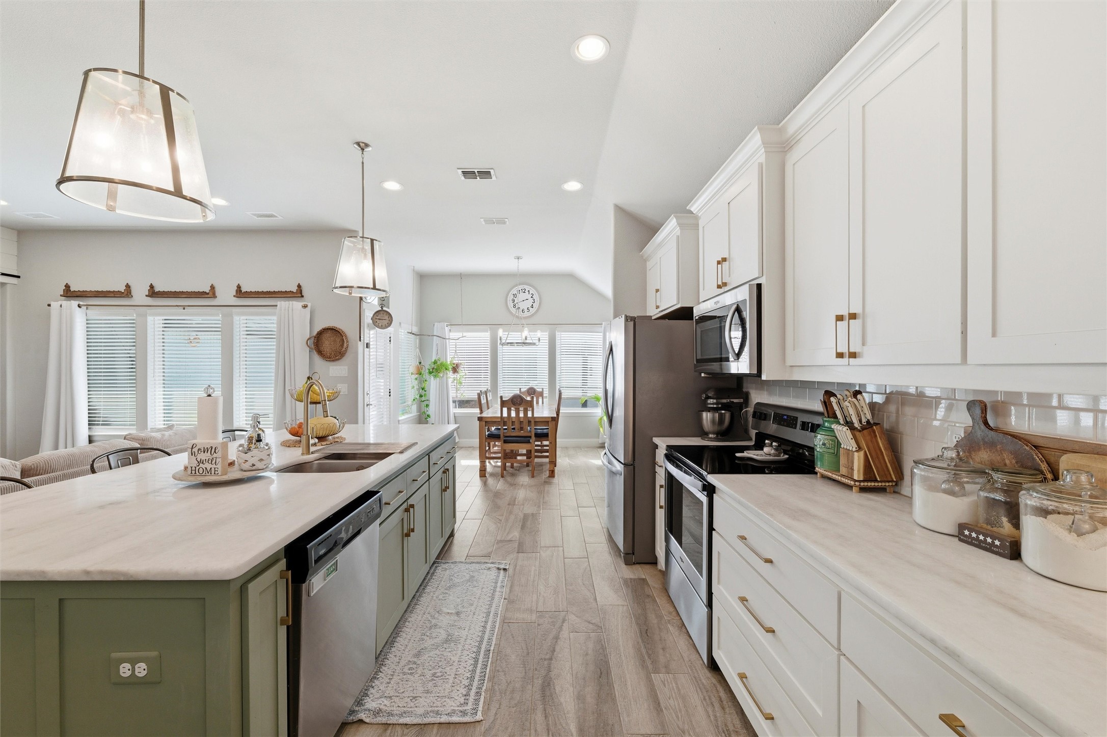 1436 Town Creek Circle