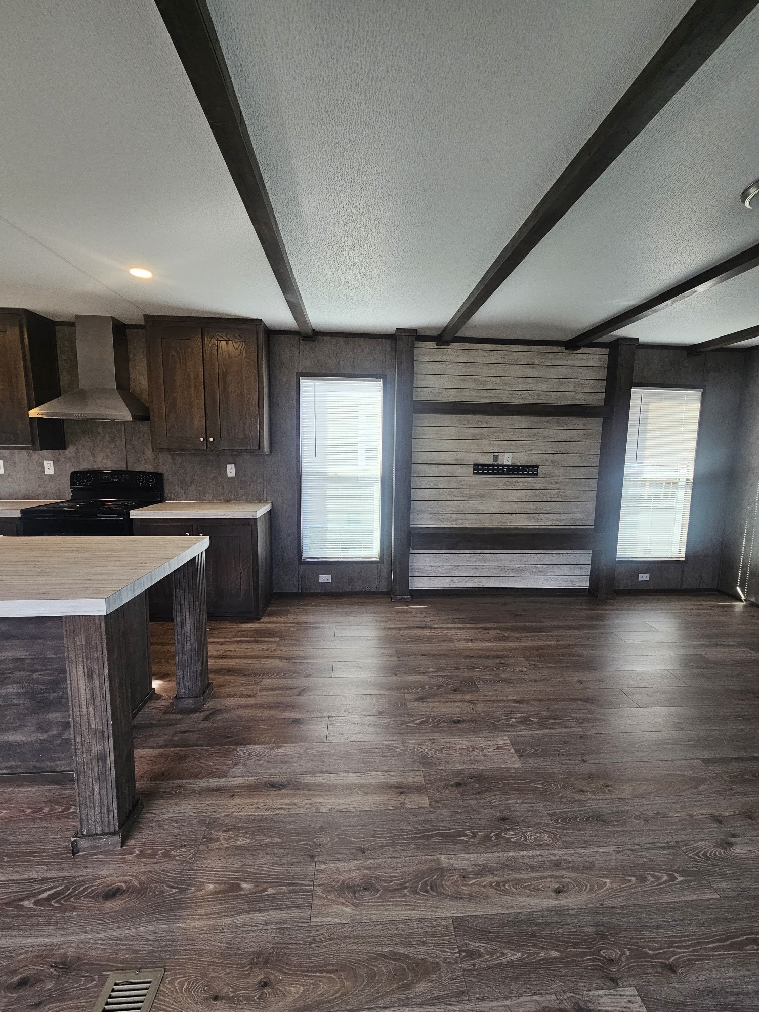 6501 W Hwy 19