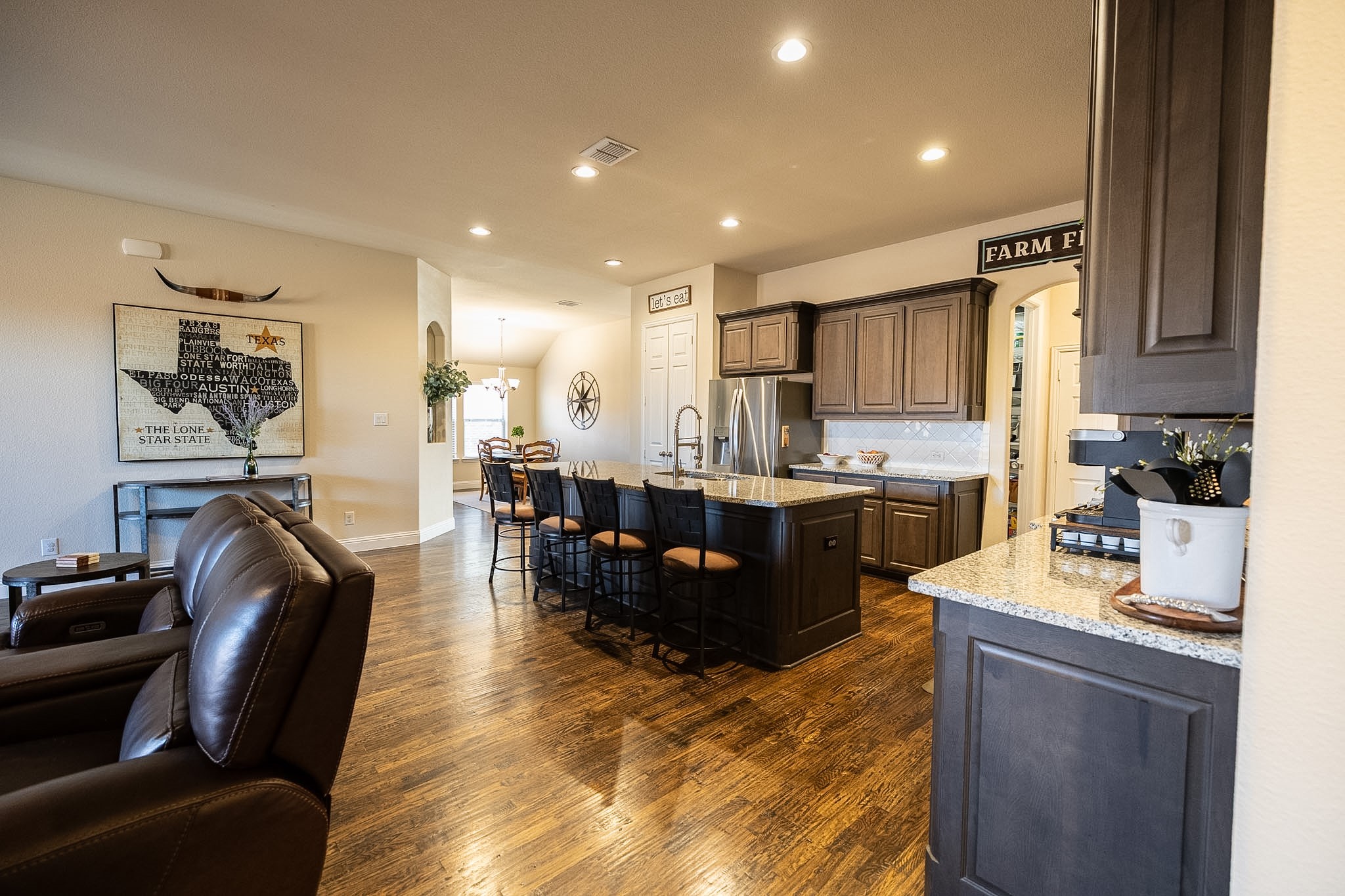 15117 Teasley Avenue