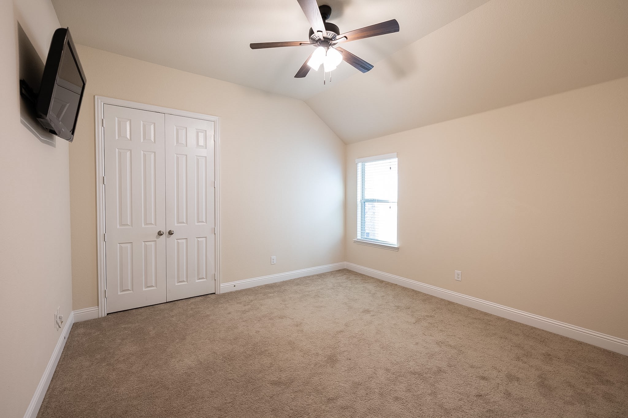 15117 Teasley Avenue