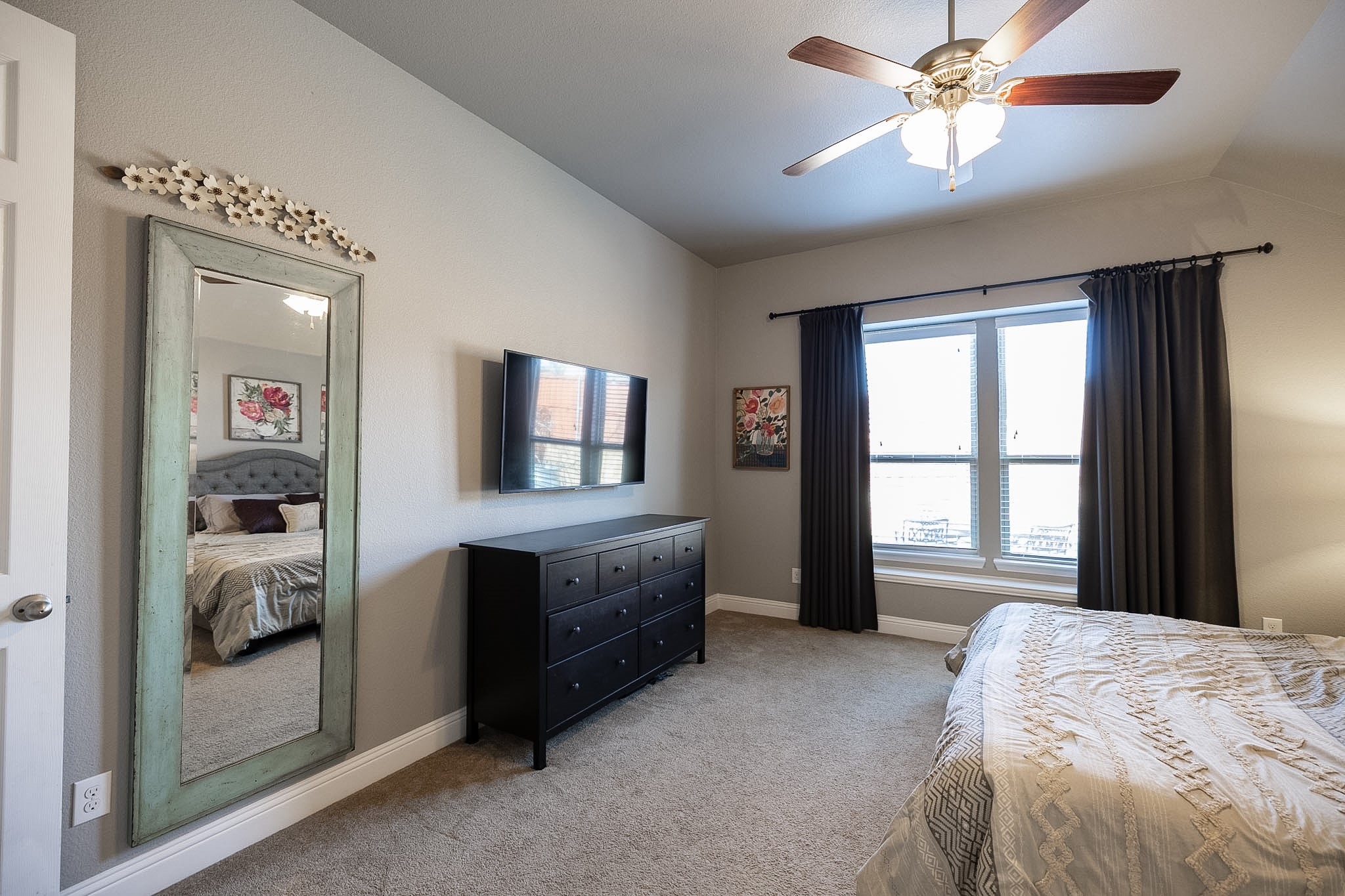 15117 Teasley Avenue