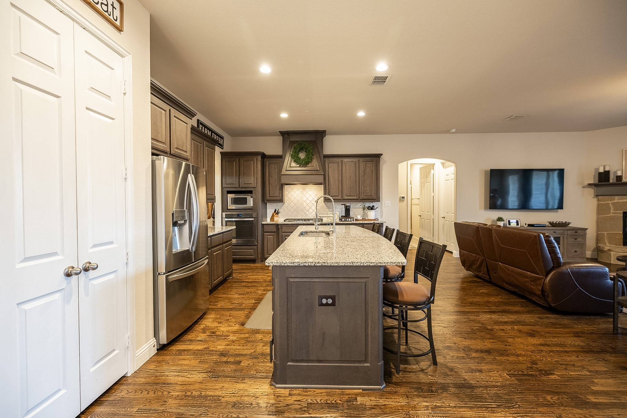 15117 Teasley Avenue