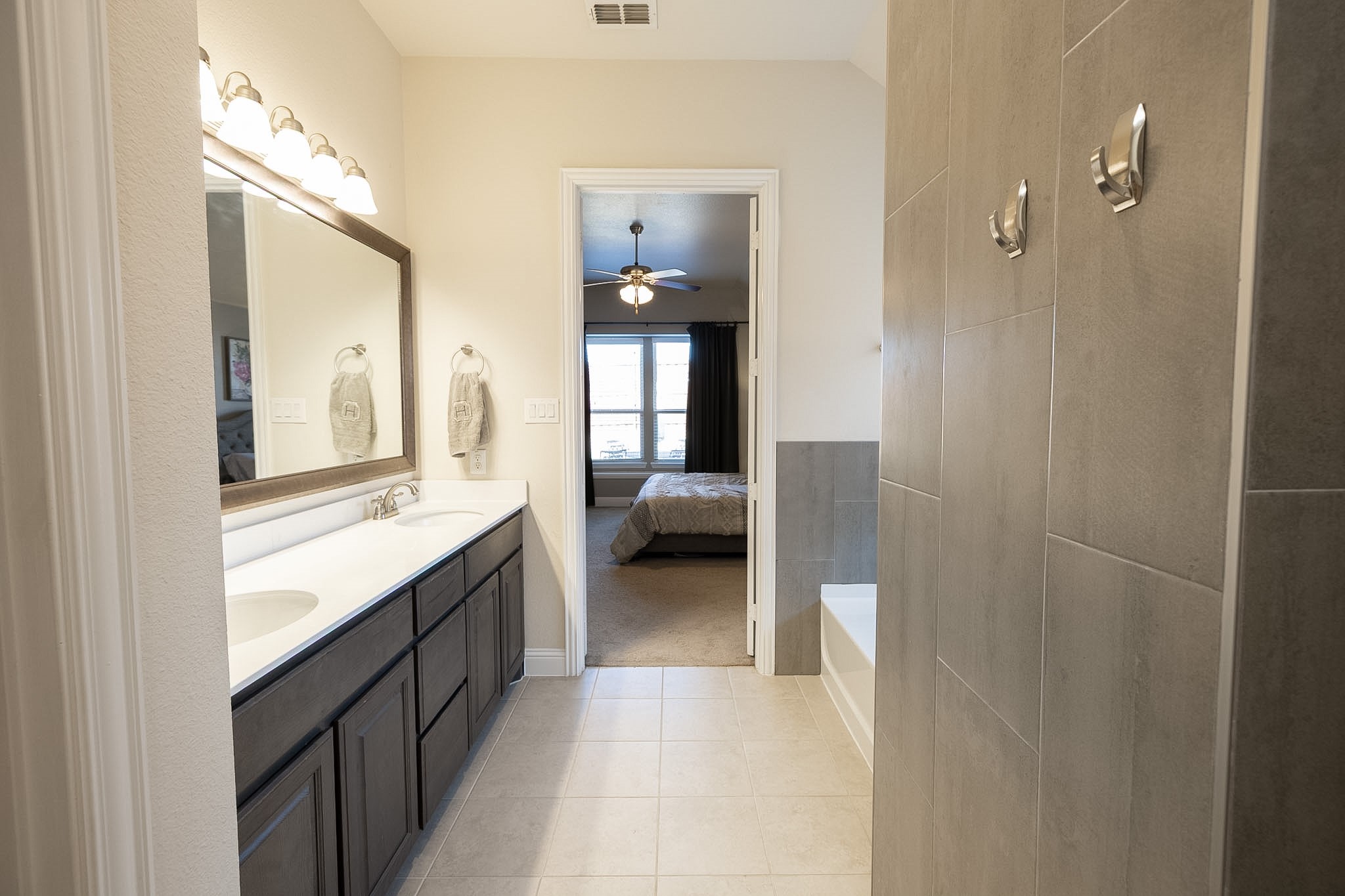 15117 Teasley Avenue