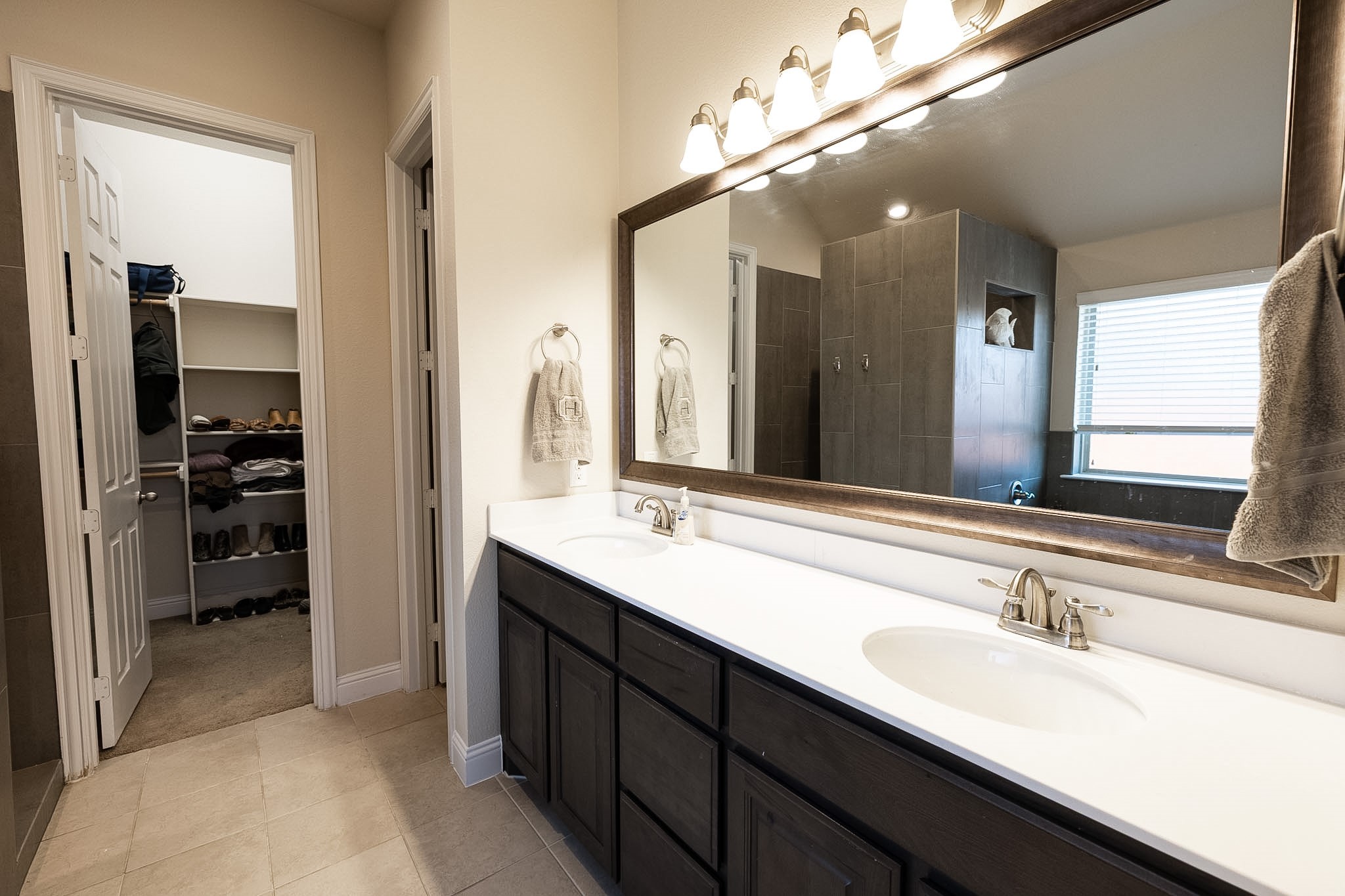 15117 Teasley Avenue