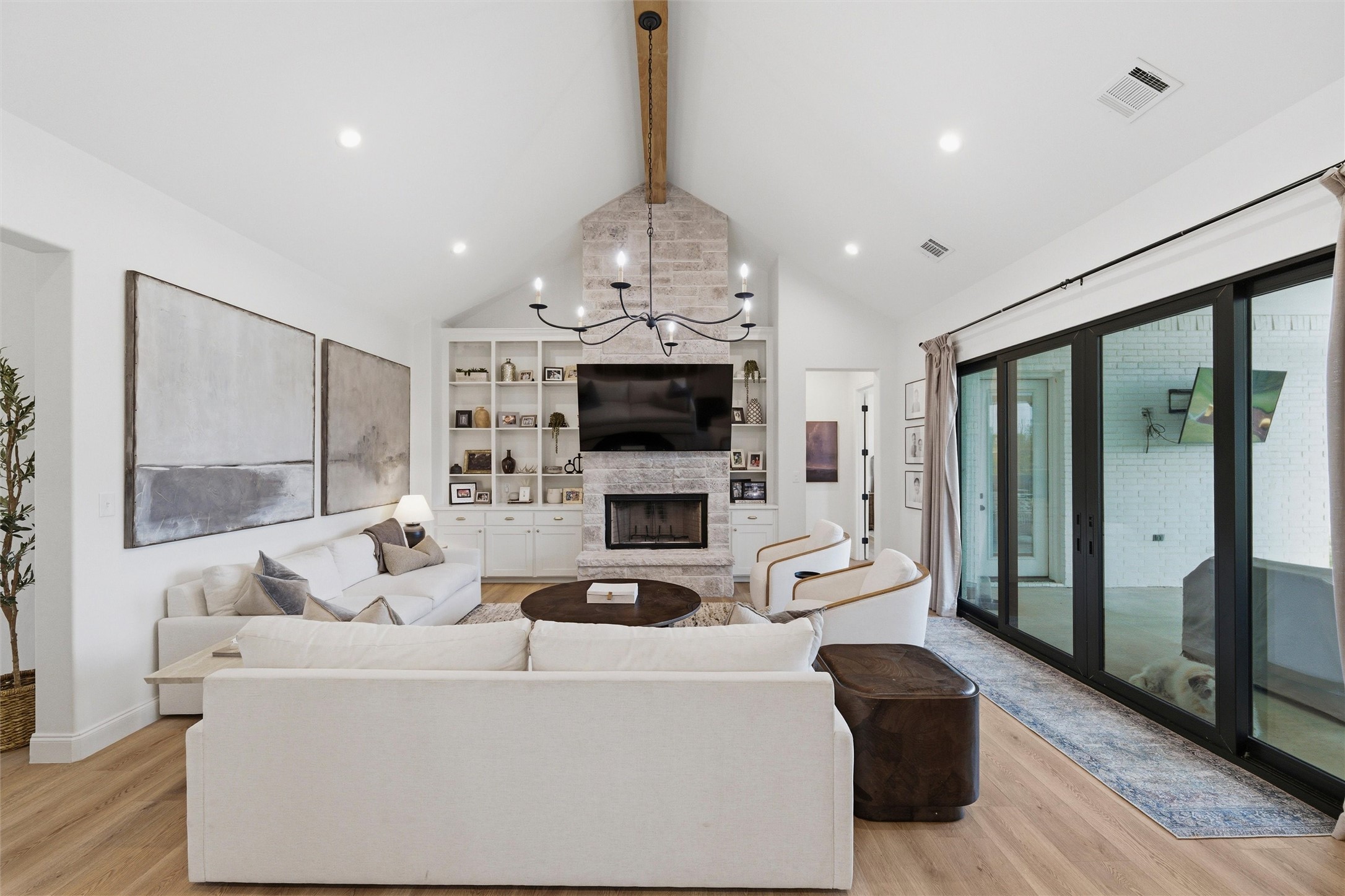 2043 Woodland Road
